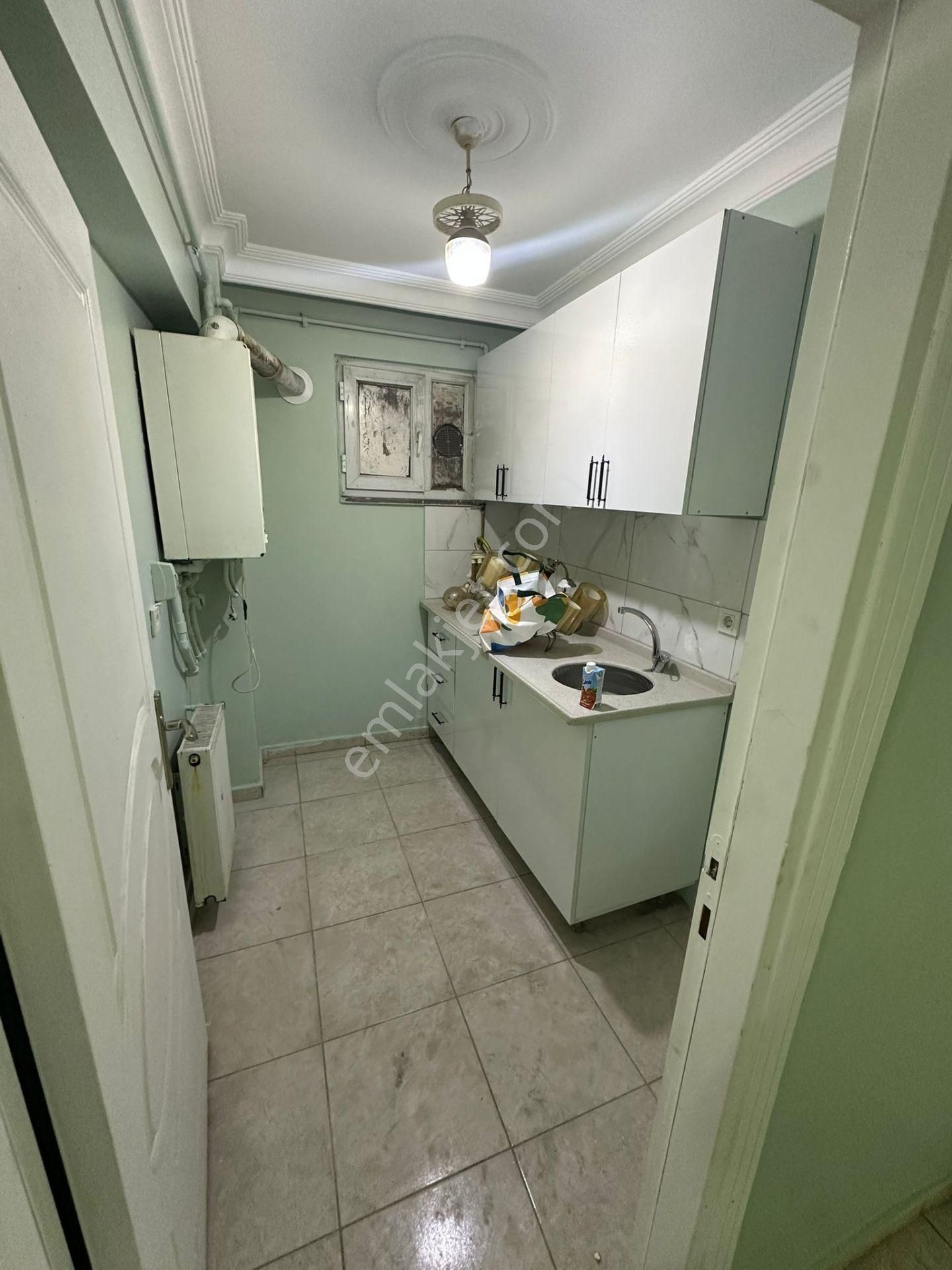 1501. Sokak'ta Acil Satılık Uygun Fiyatlı 2+1