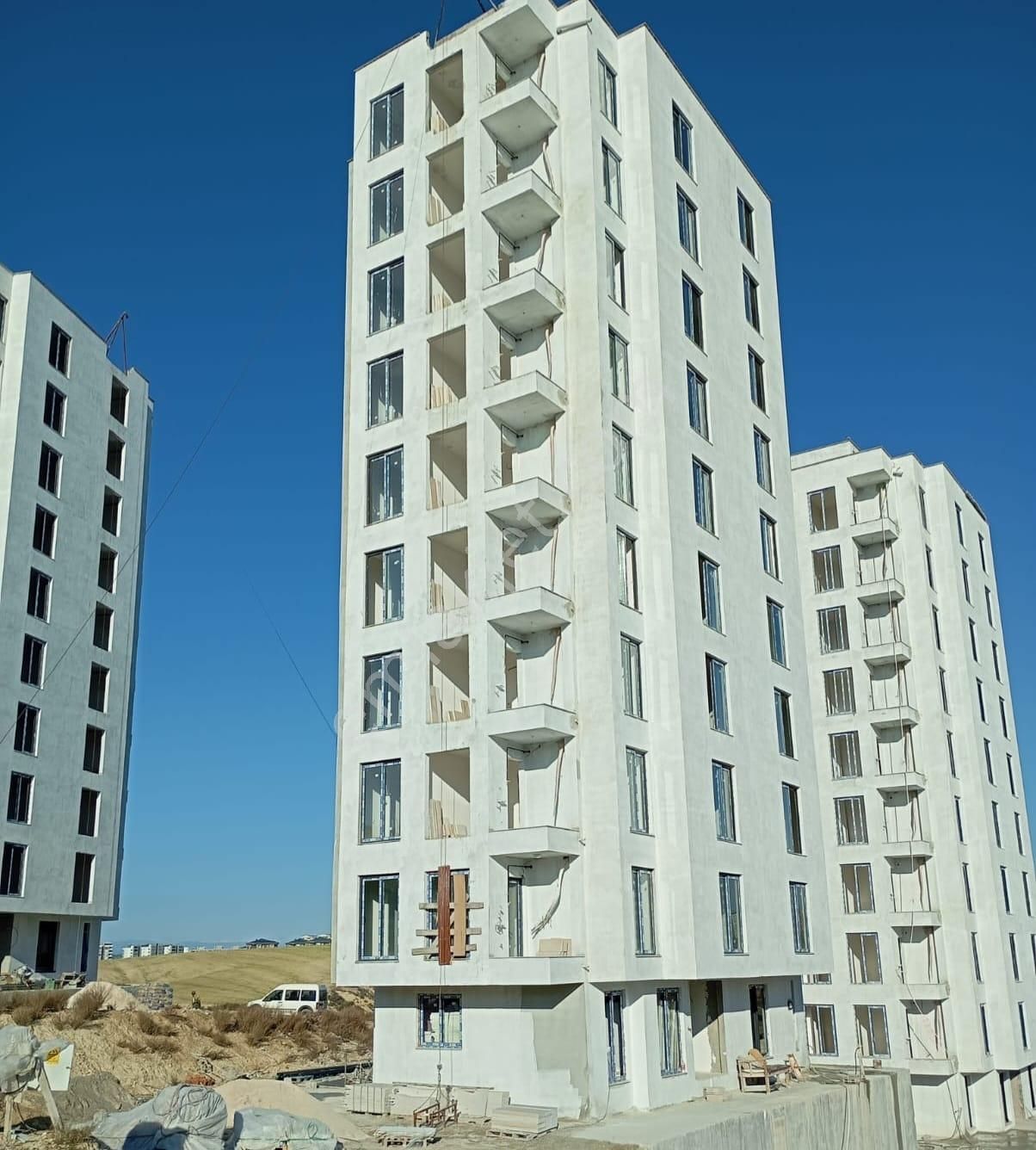 100.yıl Kirec Ocagı Civarı 3+1 Projeden Satılık