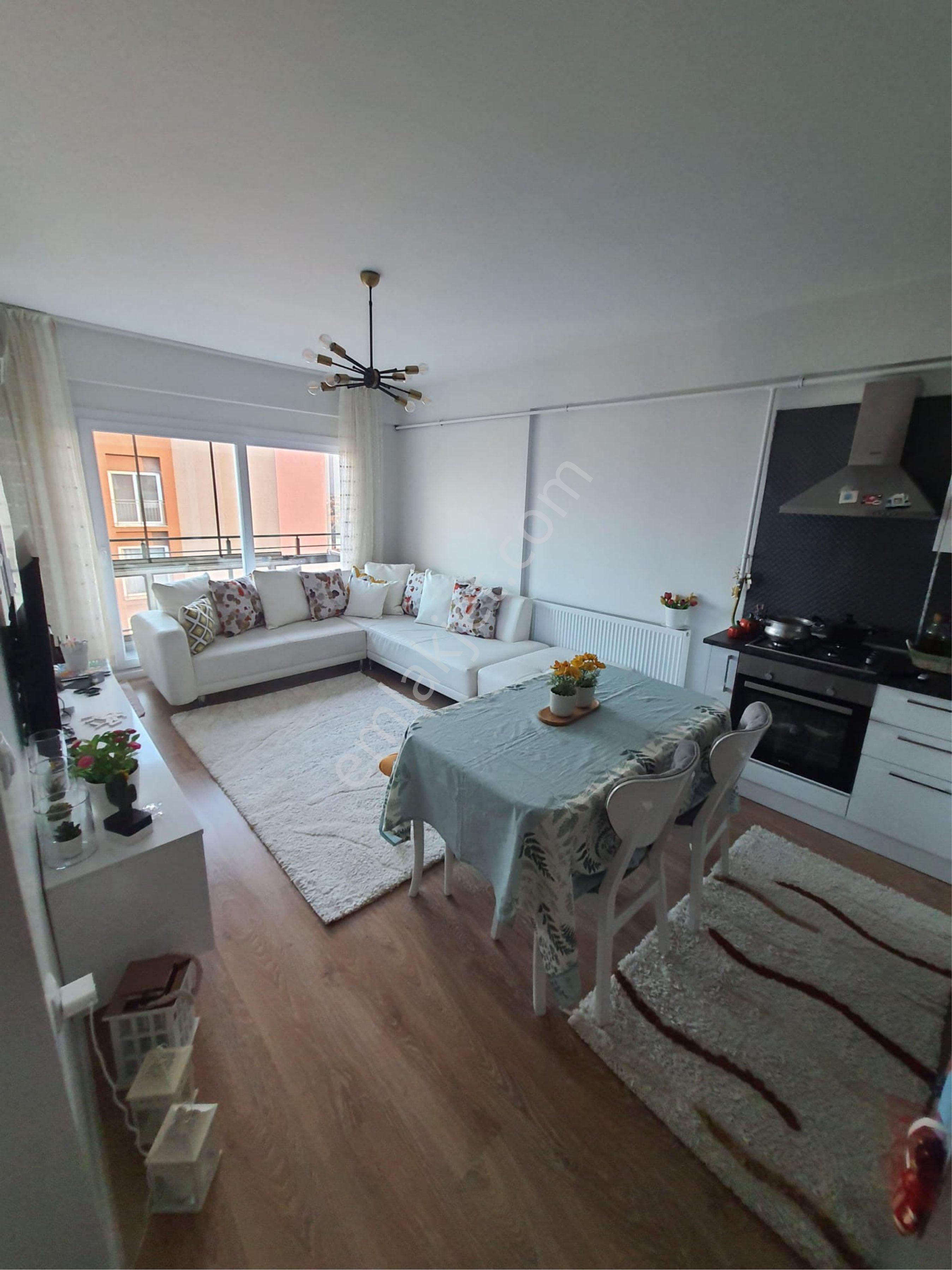 Yeşiloba’da Havuzlu, Sosyal Tesisli, 7/24 Güvenlikli Lüks Sitede Prestij Daire