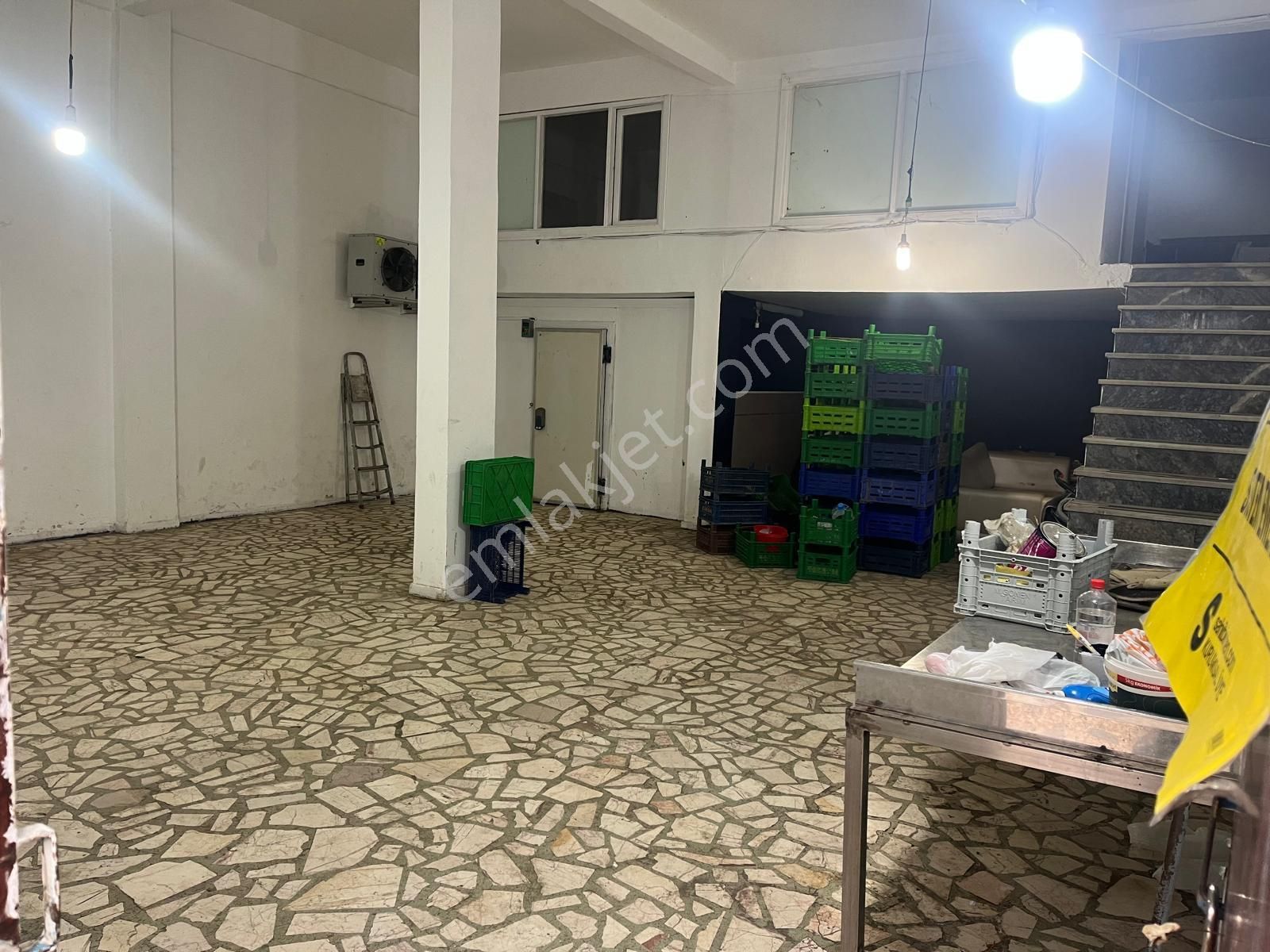 Ataşehir Yenisahra Mahallesi Ana Cadde Üstü Düz Giriş 150m2 Tavan Yüksekliği 4.5m2 Kiralık Dükkan - Görsel 12