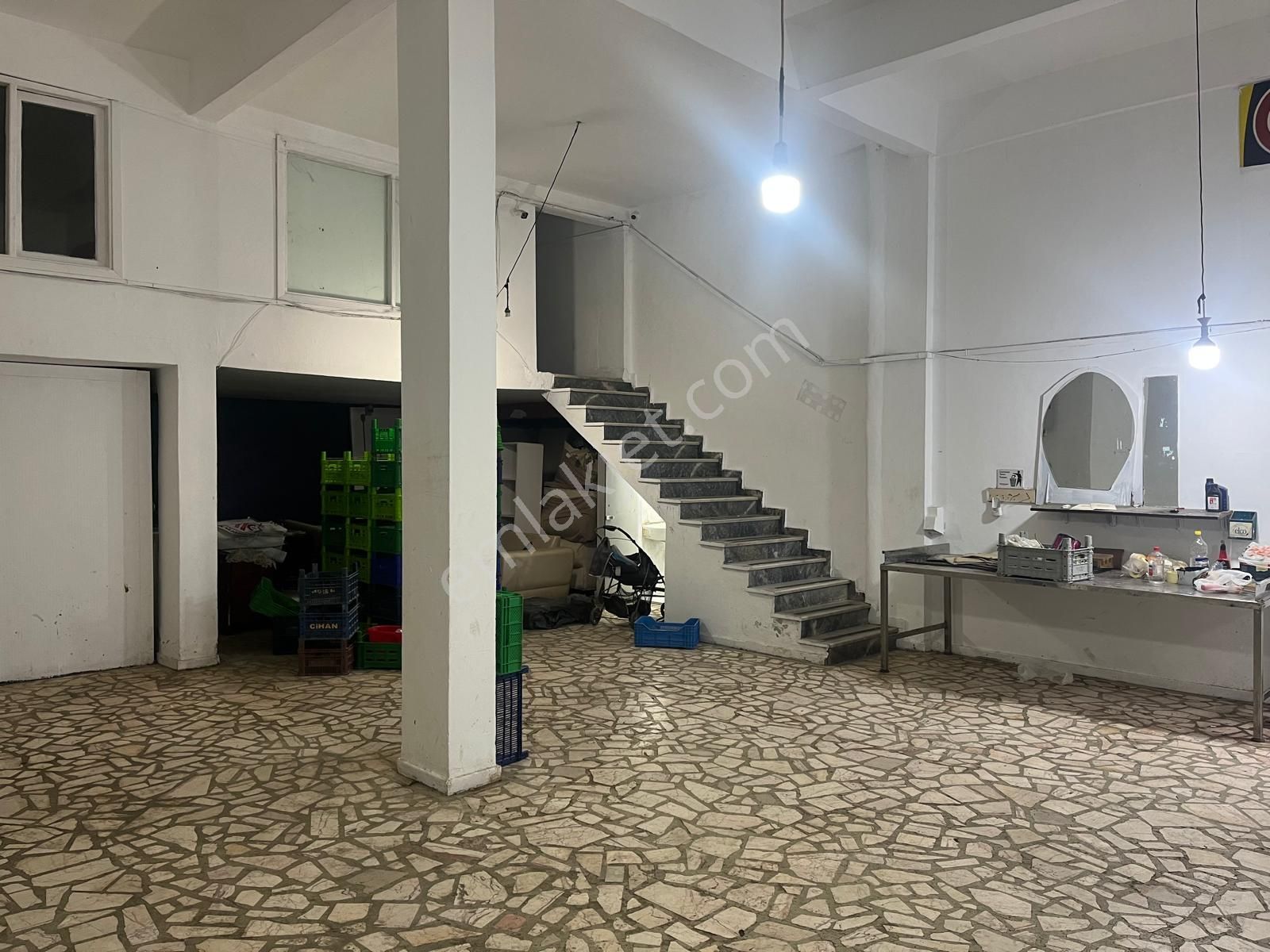 Ataşehir Yenisahra Mahallesi Ana Cadde Üstü Düz Giriş 150m2 Tavan Yüksekliği 4.5m2 Kiralık Dükkan - Görsel 13