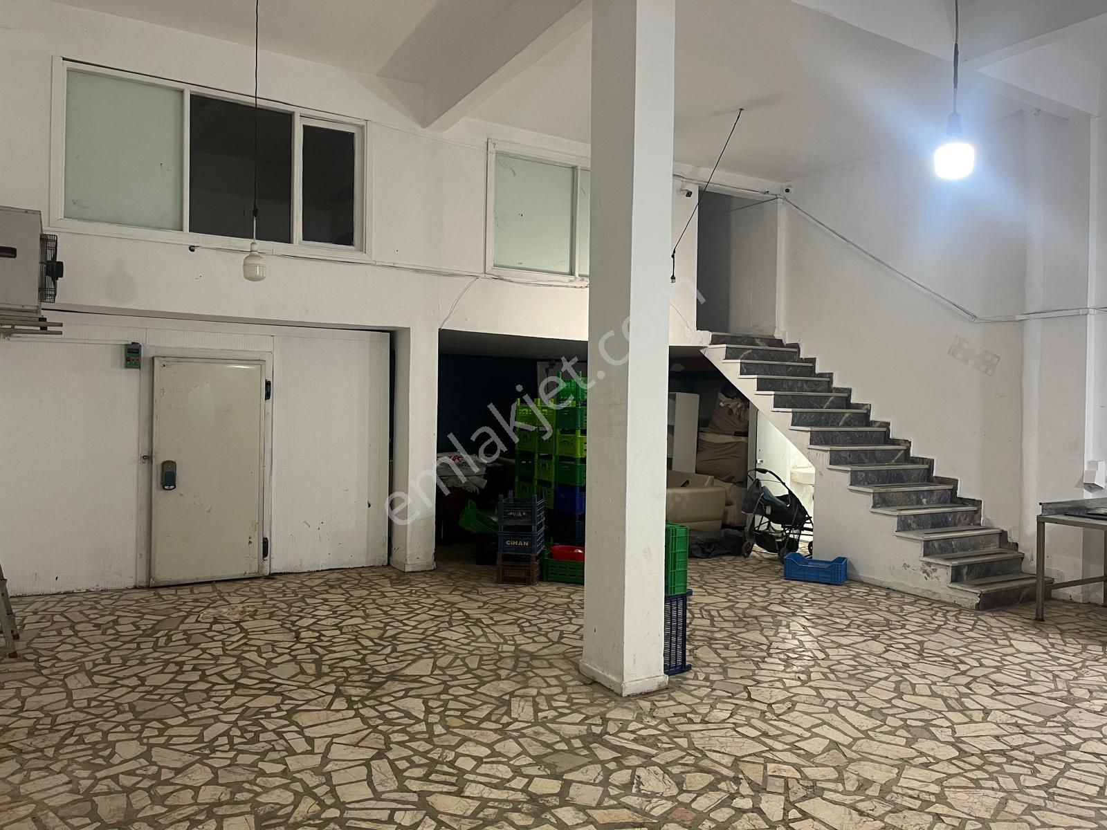 Ataşehir Yenisahra Mahallesi Ana Cadde Üstü Düz Giriş 150m2 Tavan Yüksekliği 4.5m2 Kiralık Dükkan - Görsel 8