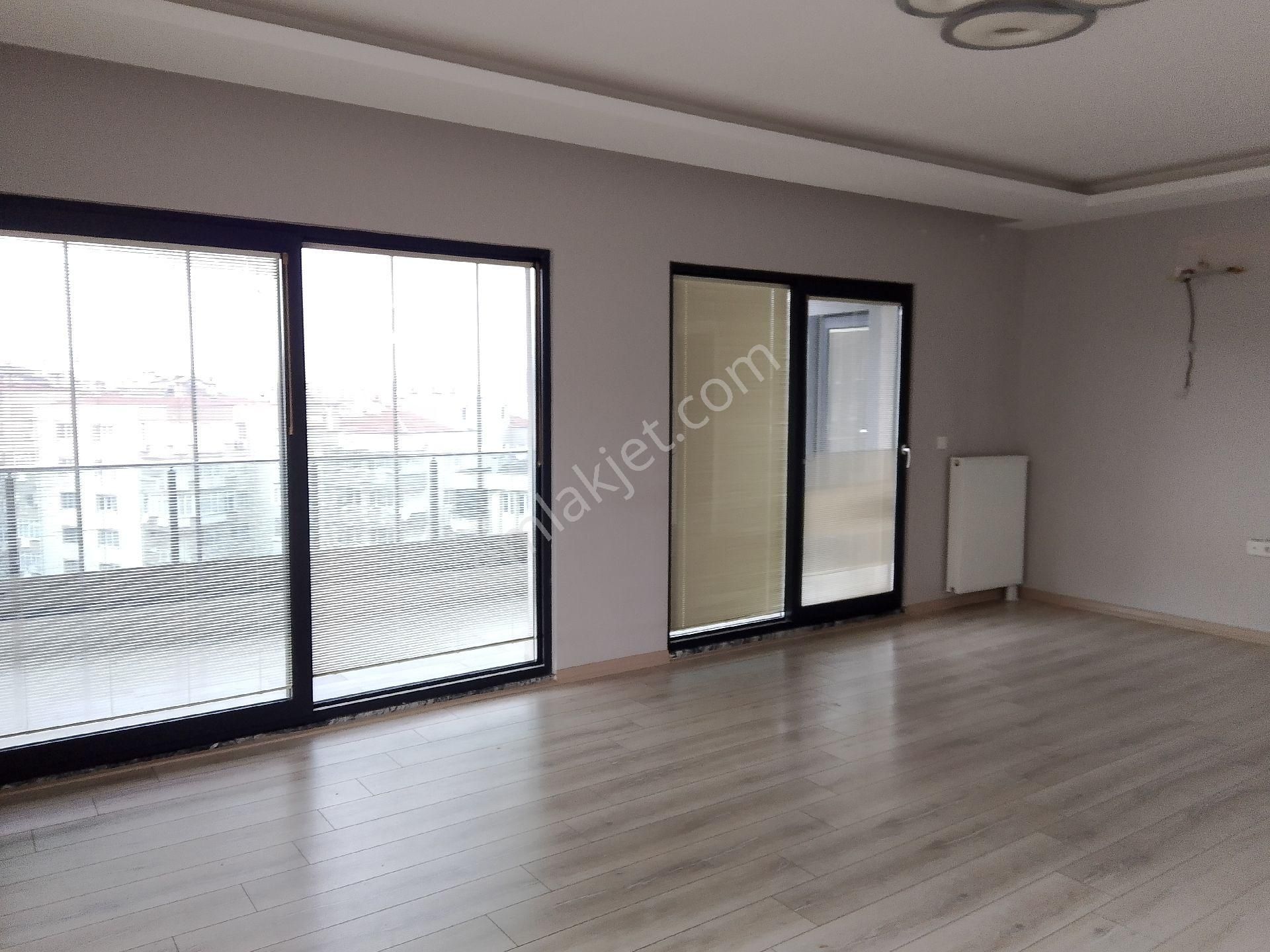 Bursa Nilüfer Beşevler Konak Cad.4+1arakat Siteiçi Metroya Yakın Yeni Kiralık Daire - Görsel 15
