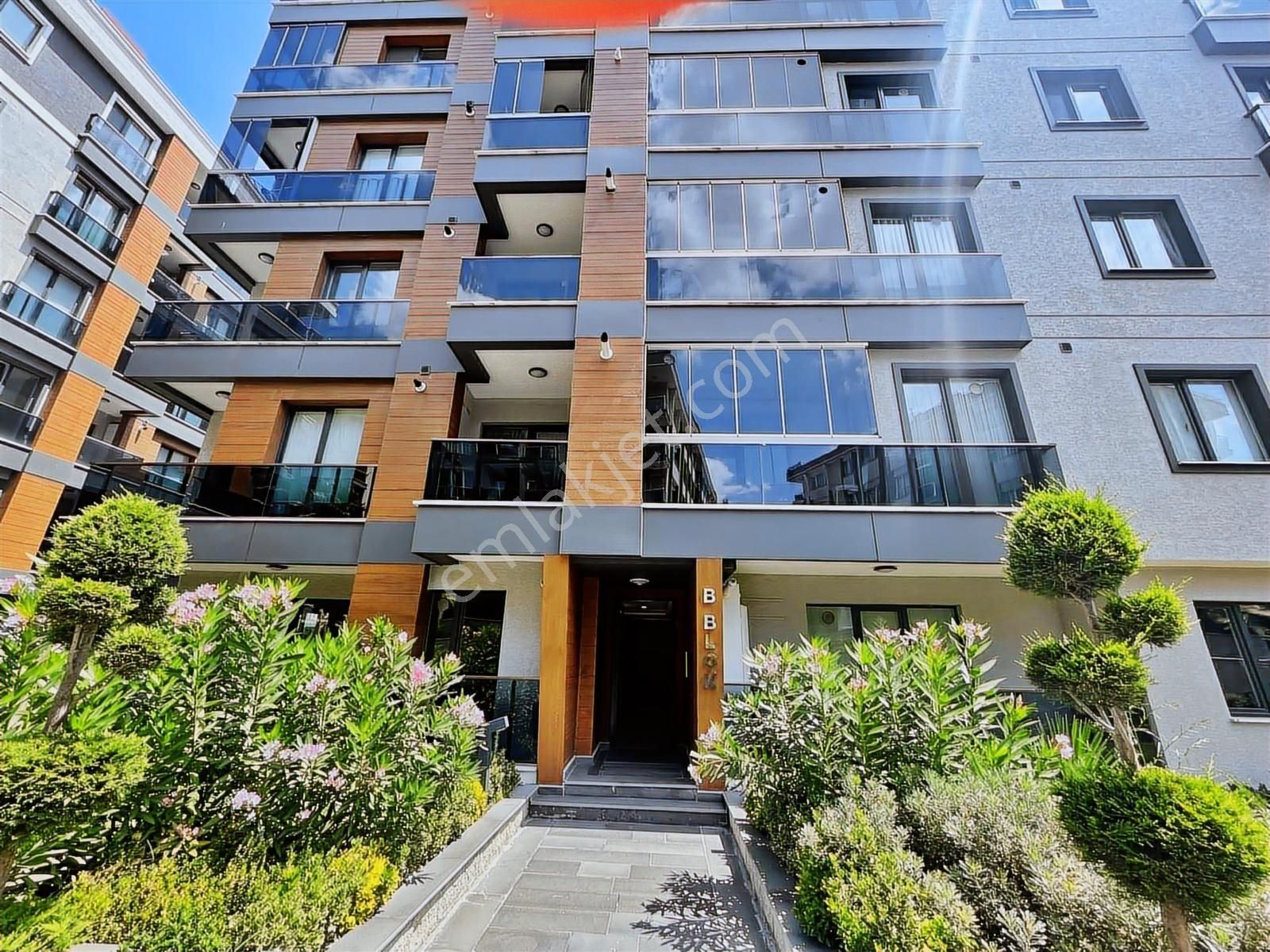 Beykent Bey Garden Sitesi'nde Geniş M2 Oturuma Uygun 3+1 Satılık - Görsel 3