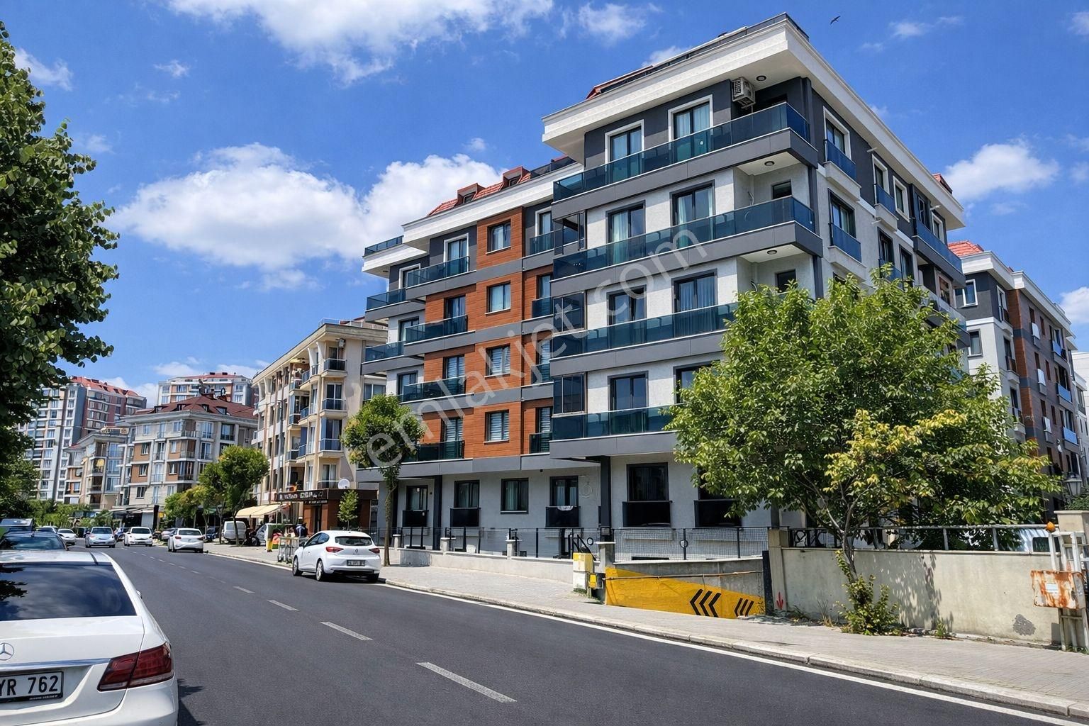 Beykent Bey Garden Sitesi'nde Geniş M2 Oturuma Uygun 3+1 Satılık