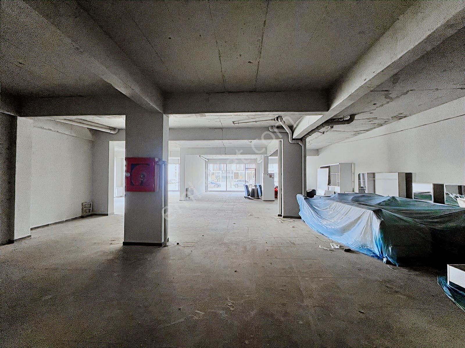 Cska Gayrimenkul'den Cadde Üzerinde 265 M² Satılık Köşe Dükkan - Görsel 7