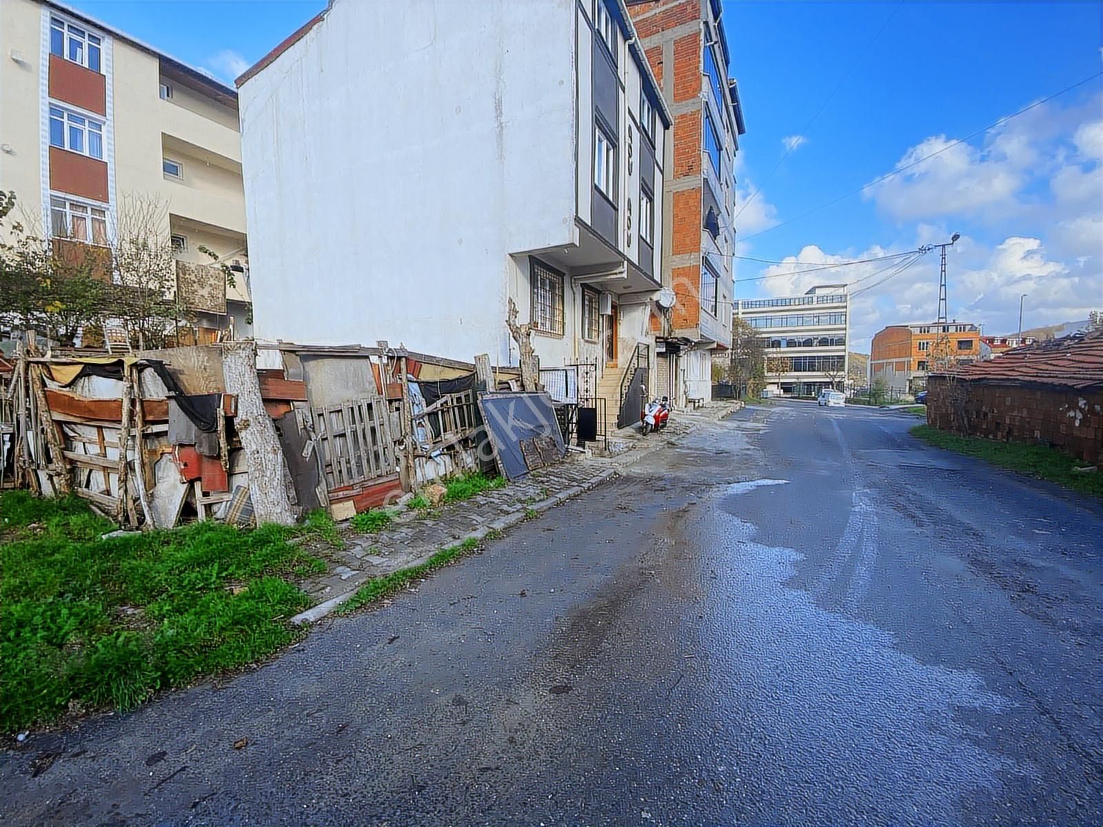 Bolluca Emlak`tan Satılık 103m2 Arsa İmarlı Yola Cephe - Görsel 3