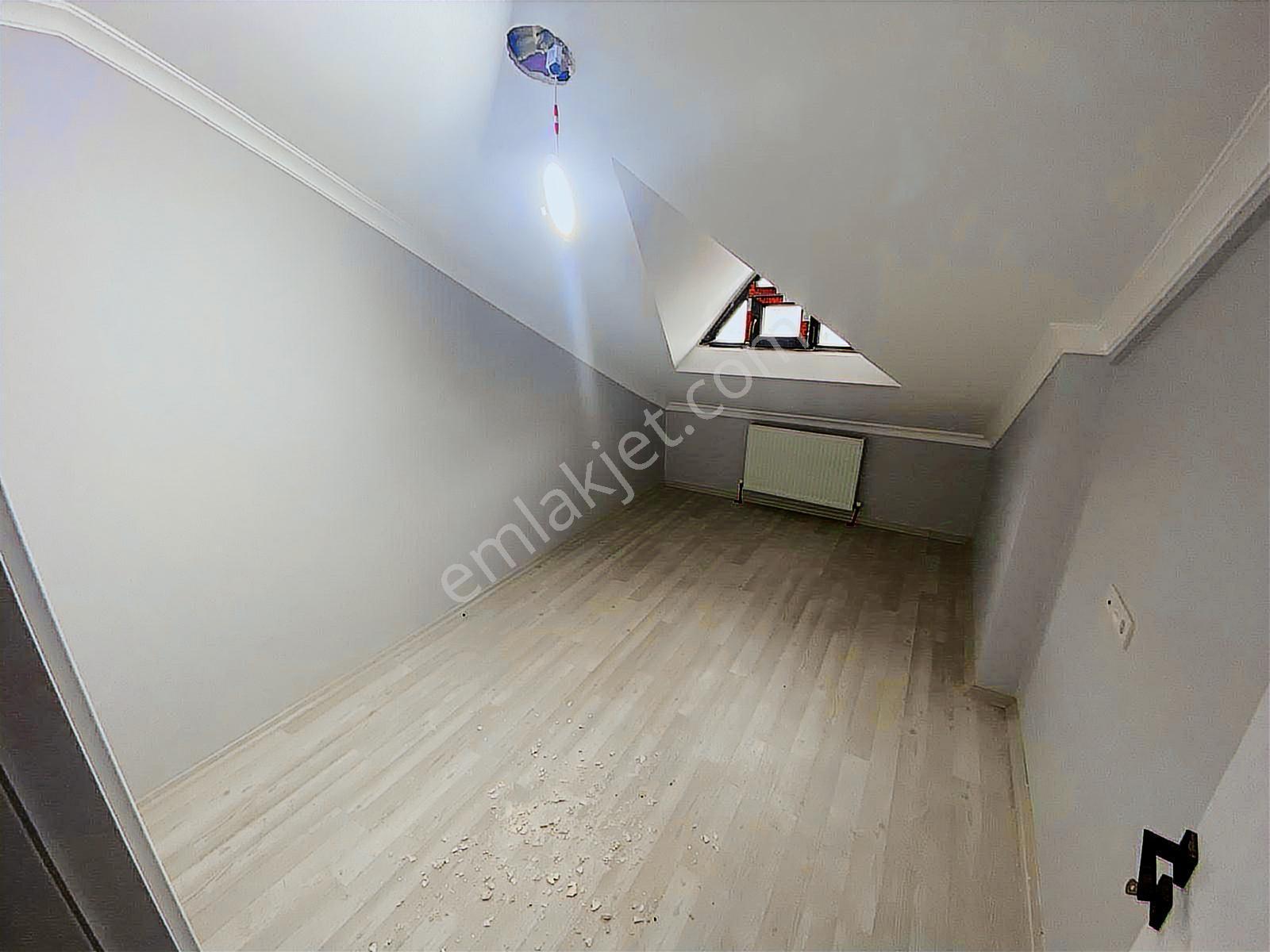 Bolluca Emlak`tan Satılık 2+1 Üst Dublex Daire - Görsel 19