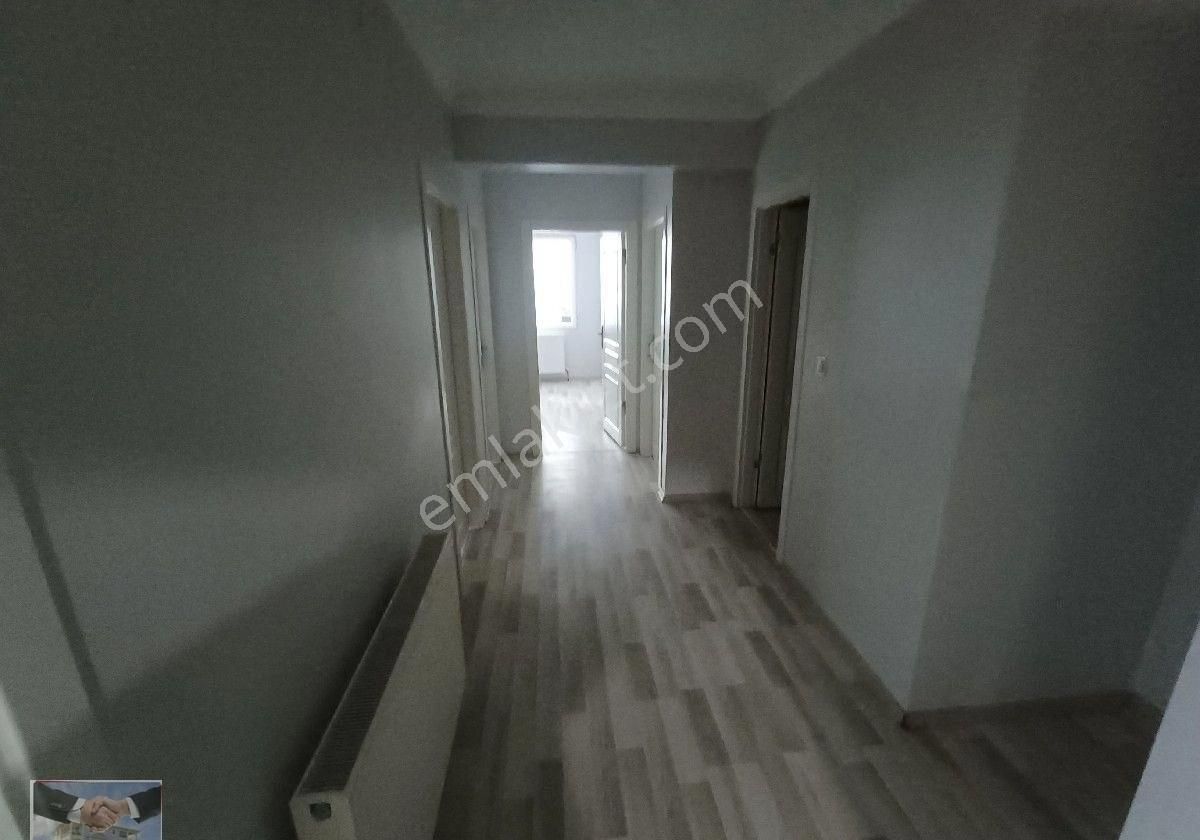 Kalekışladan Cadde Yakını Asansörlü Yalıtımlı Kiralık 3+1daire - Görsel 4