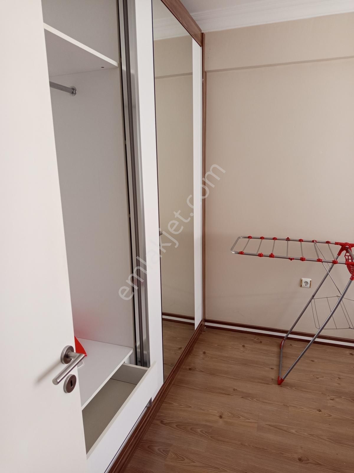 Orion Alt Kısmı Kapalı Salı Pazarı Yakını Kiralık 1+1 Beyaz Eşya - Görsel 18