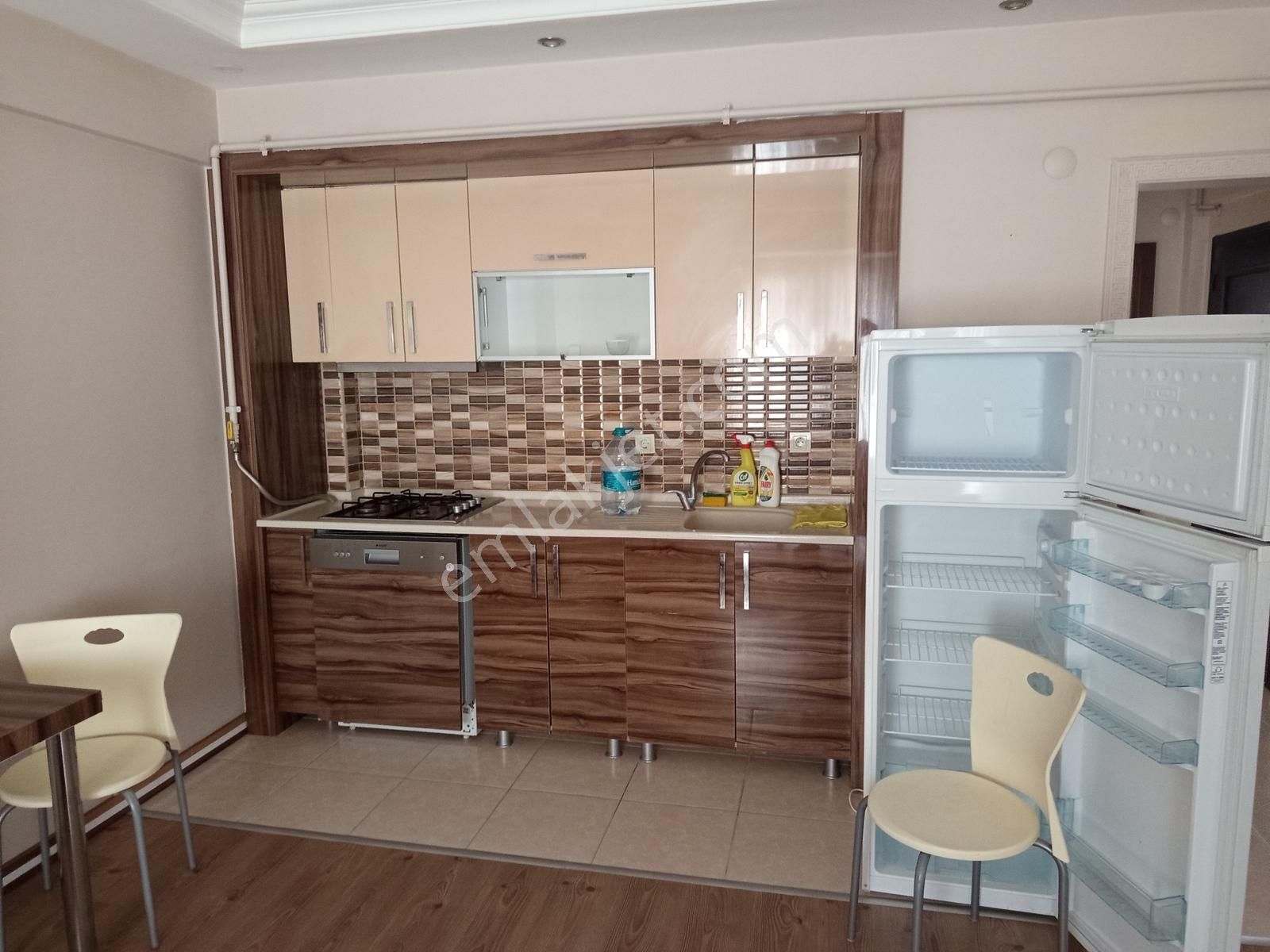 Orion Alt Kısmı Kapalı Salı Pazarı Yakını Kiralık 1+1 Beyaz Eşya