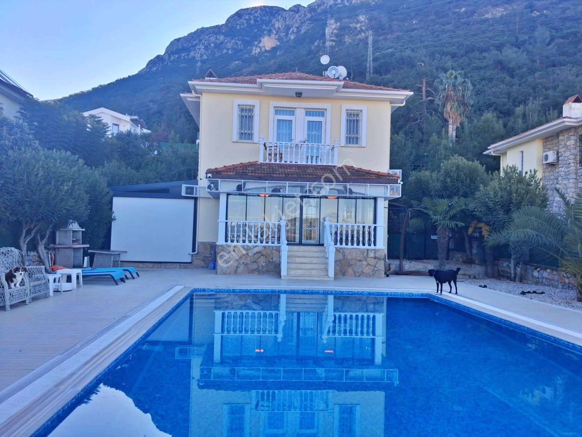 Ovacık'ta 3+1 Doğa Manzaralı Villa