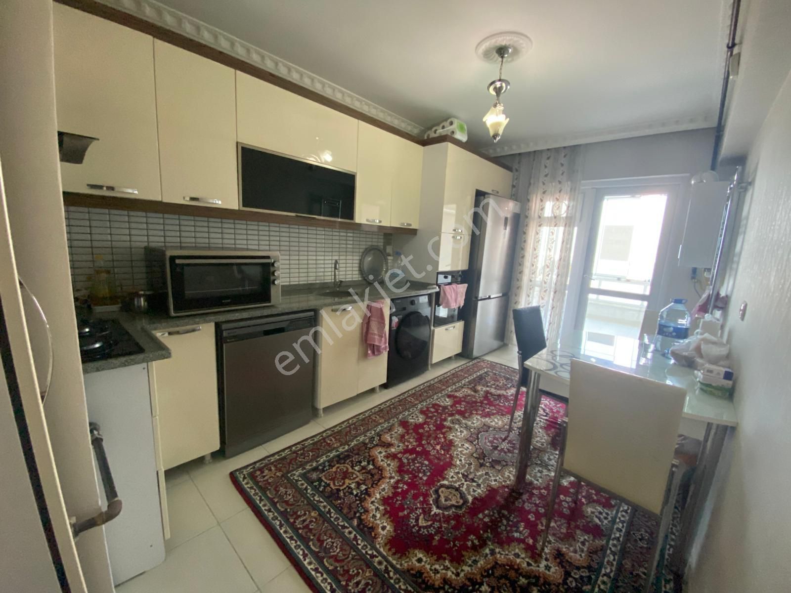 Aktif Emlak'tan Tandoğan Mah'de 8 Yıllık Binada 3+1 Ebeveyn Banyolu Satılık Daire!!!!