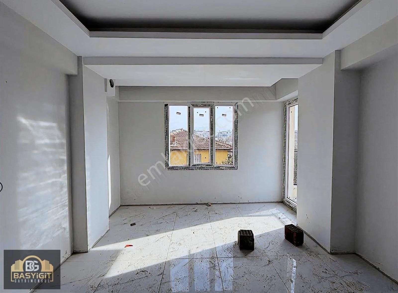 Efendi Mah.2+0,65m2 Asansör,otopark,yerden Isıtmalı Sıfır Daire - Görsel 2