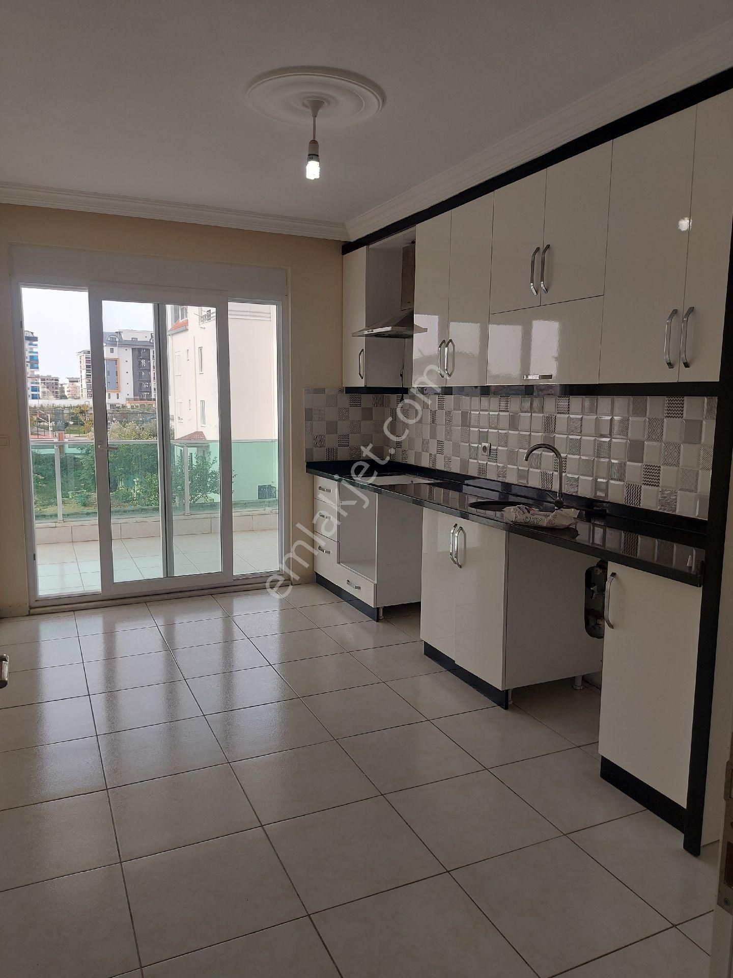 Gazpaşa Kiralık 3+1 Ayrı Mutfak. Pazacı Mahallesınde Mer