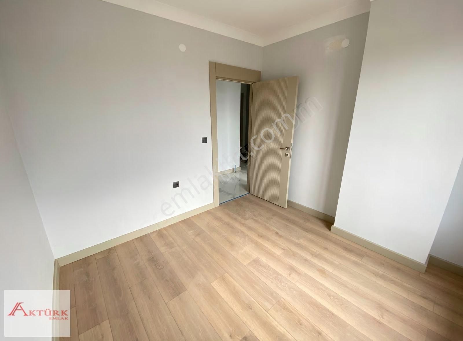 //aktürk Emlak\\önü Açık Manzaralı İskanlı Ara Kat Sıfır Daire** - Görsel 17