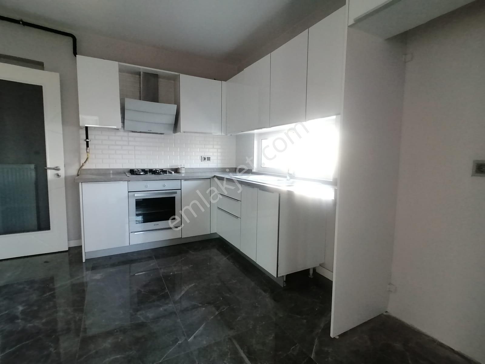 Emfadan 100.yıla Bulvar Üzeri Dogalgazlı Dev Gibi 3+1 Daire