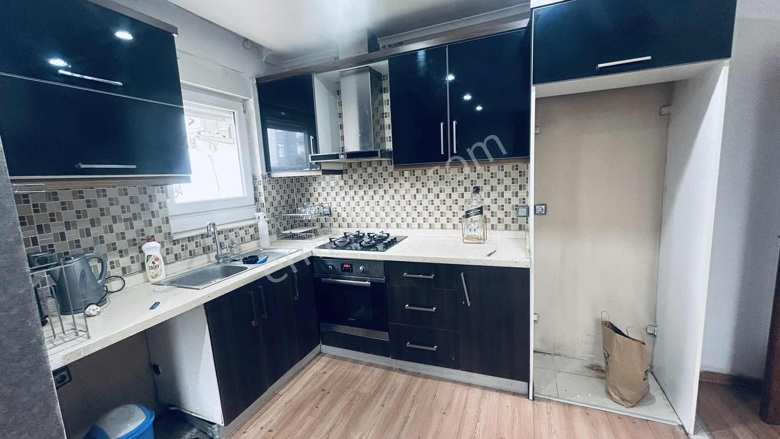 Güzelobada Güvenlikli Havuzlu Sitede Kiralık 1+1 Daire - Görsel 22