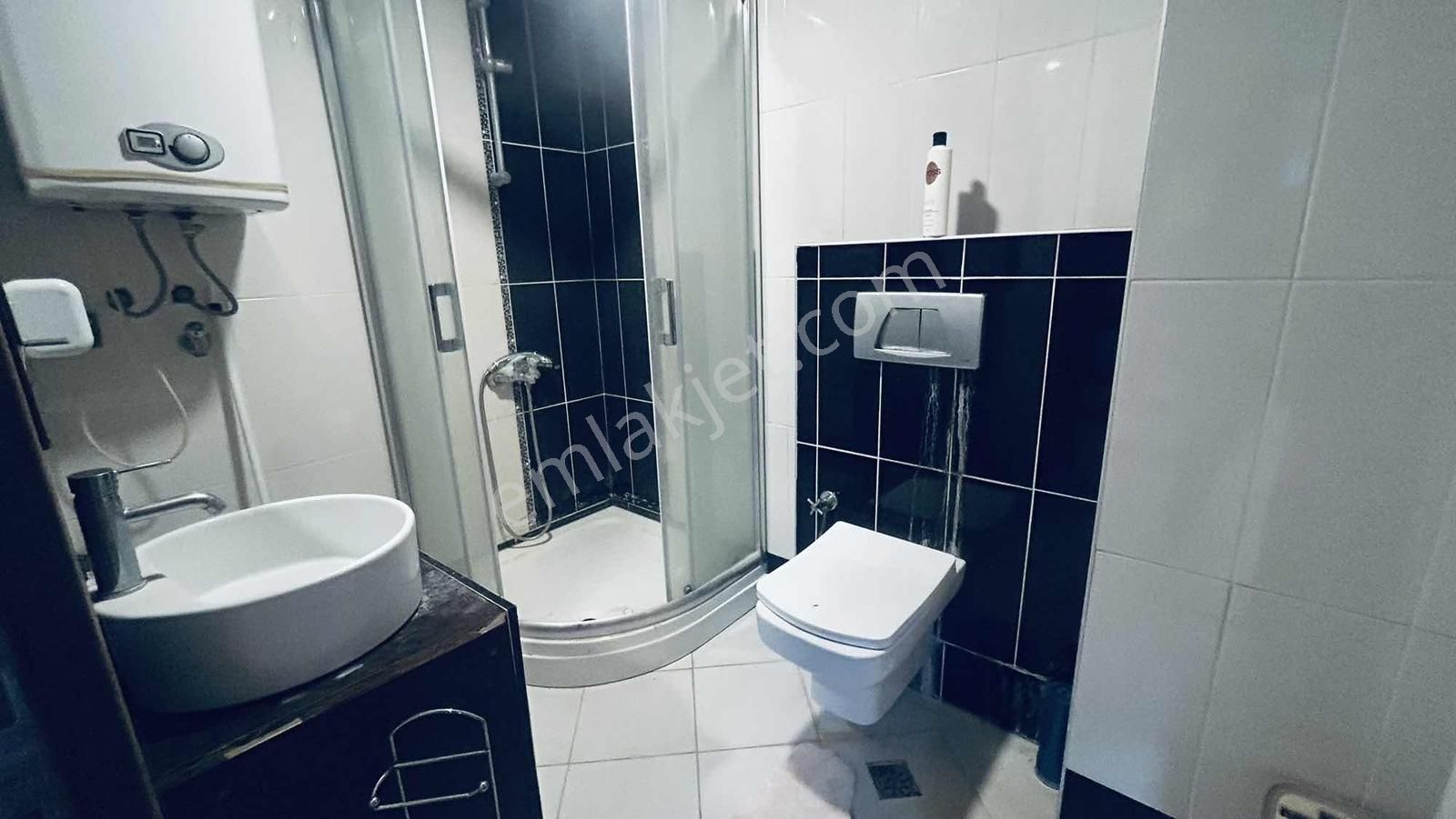 Güzelobada Güvenlikli Havuzlu Sitede Kiralık 1+1 Daire - Görsel 18