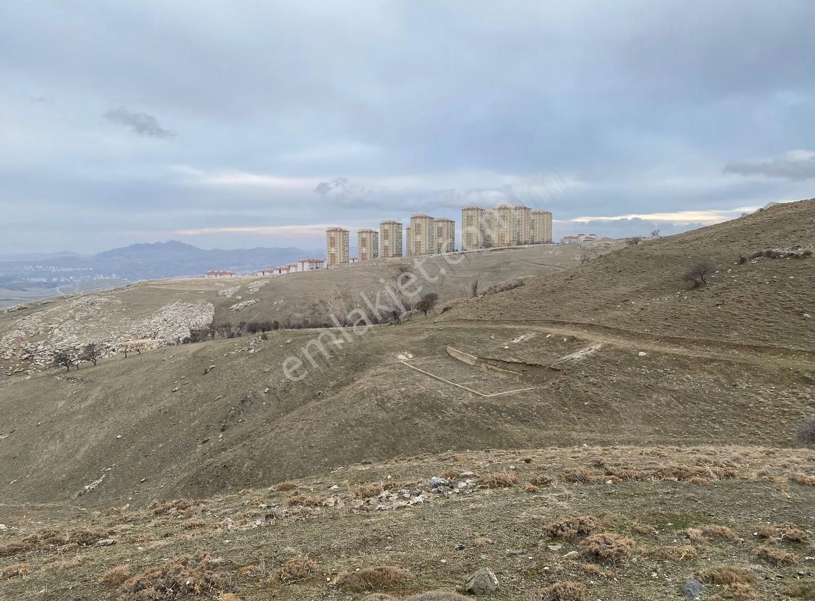 Meta'dan Kusunlar'da 200m2 1 Daire Getirili Konut İmarlı Arsa