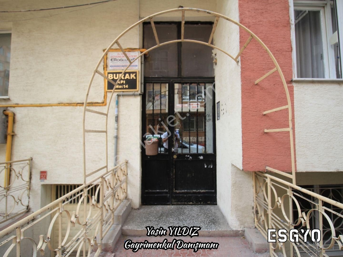 Esgyo'dan Vişnelik'te Öğretmenler Cd. Üzeri Geniş 2+1 Kiralık - Görsel 3