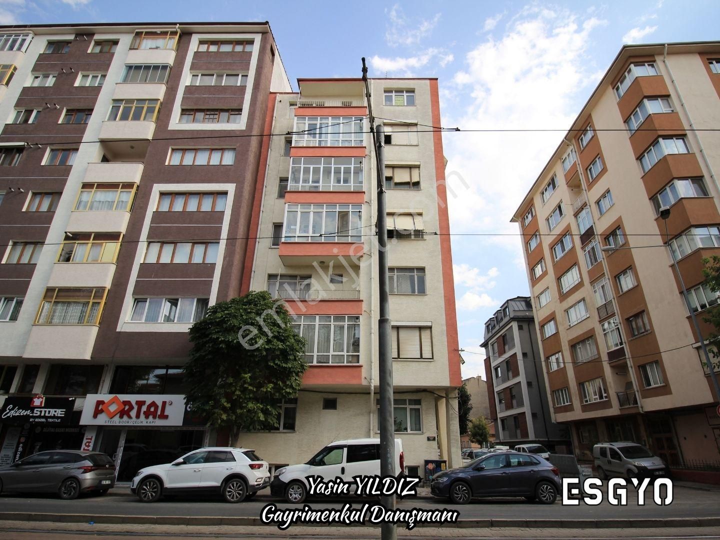 Esgyo'dan Vişnelik'te Öğretmenler Cd. Üzeri Geniş 2+1 Kiralık - Görsel 2