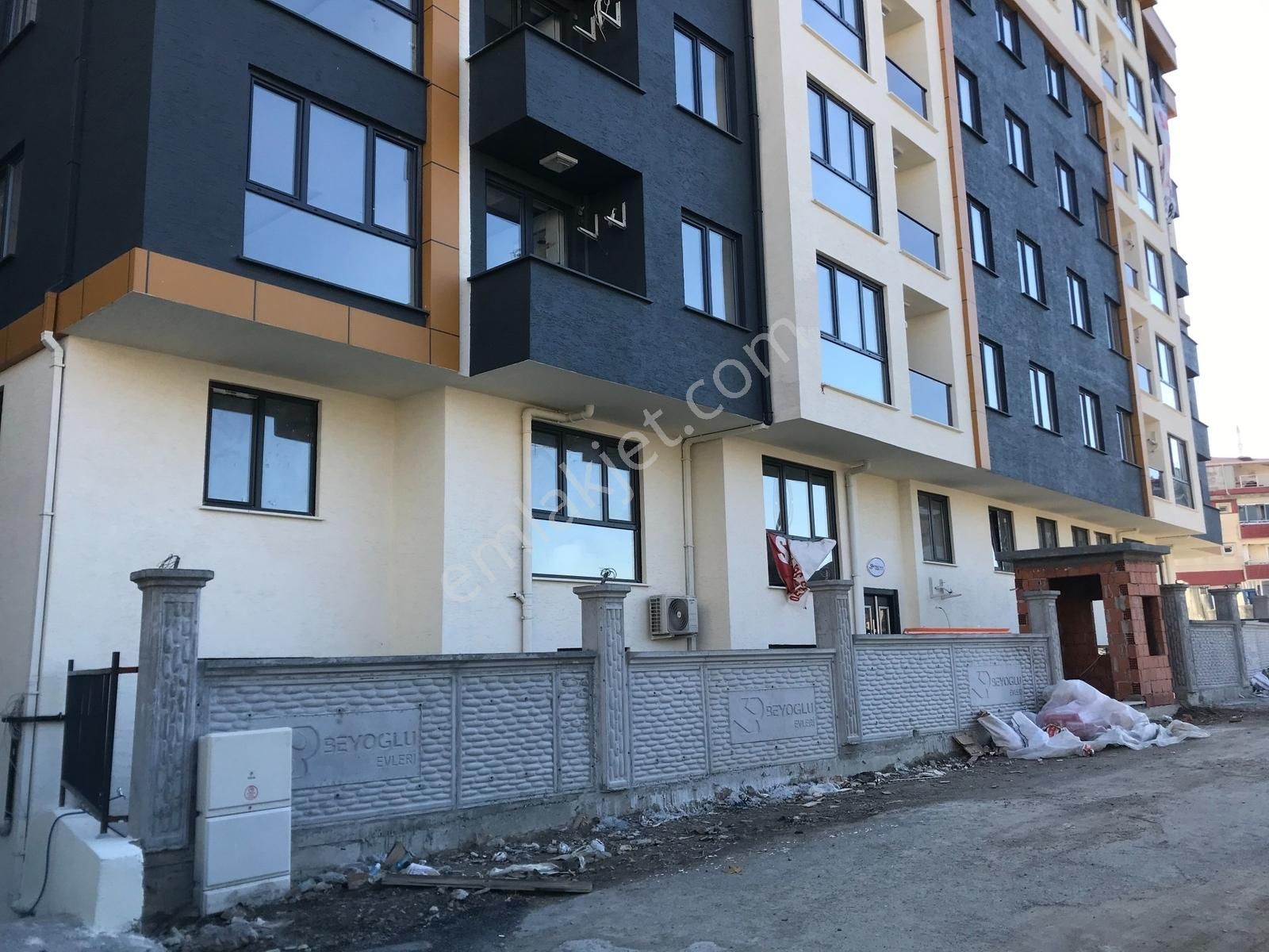 Metro Ve Tramvaya 3 Dk Beyoğlu Tünel Evleri 97 M2 Daire 2+1 - Görsel 6