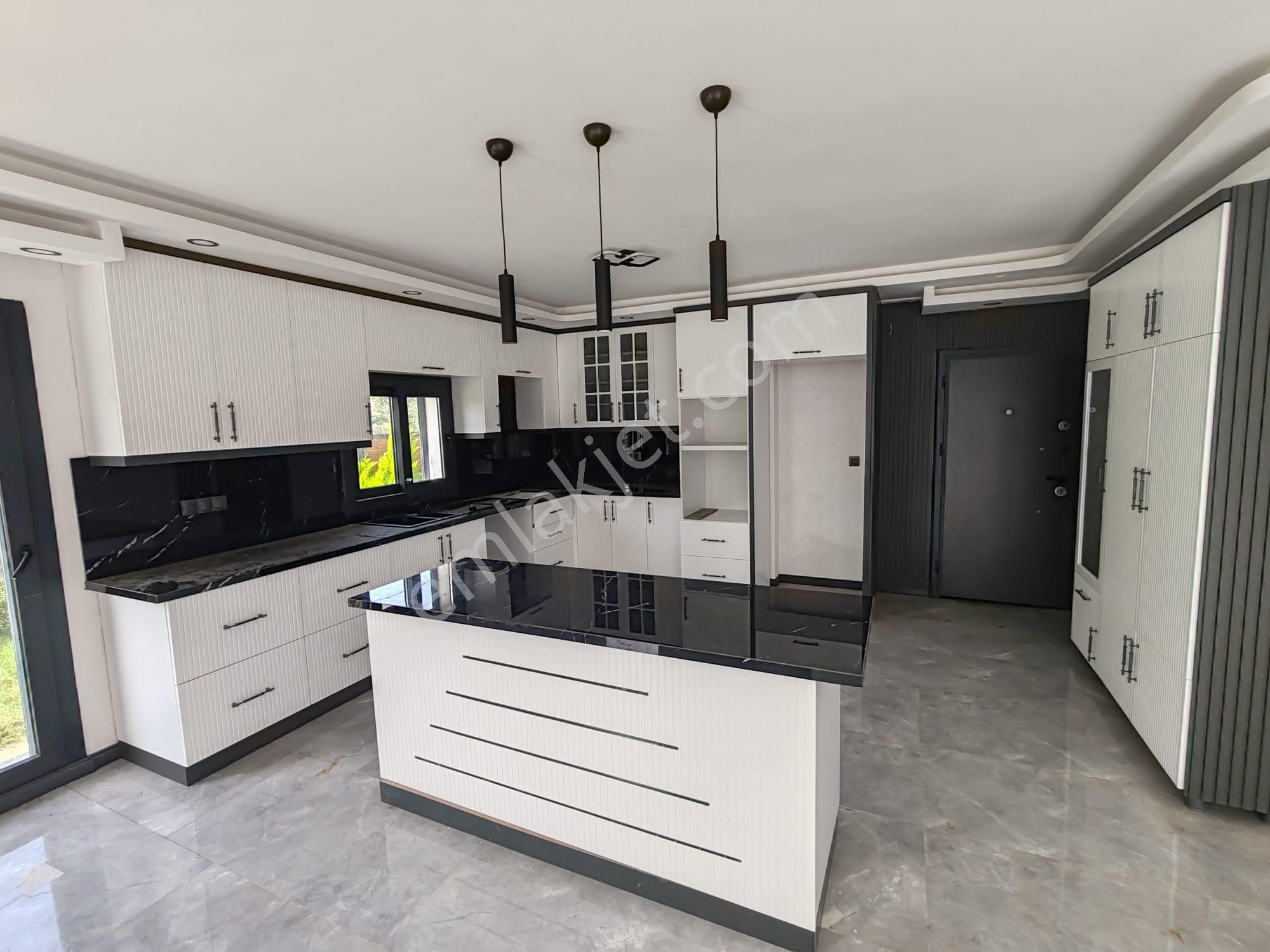 Yeşilkent Yolunda 3+1 Lüks Villa - Görsel 8