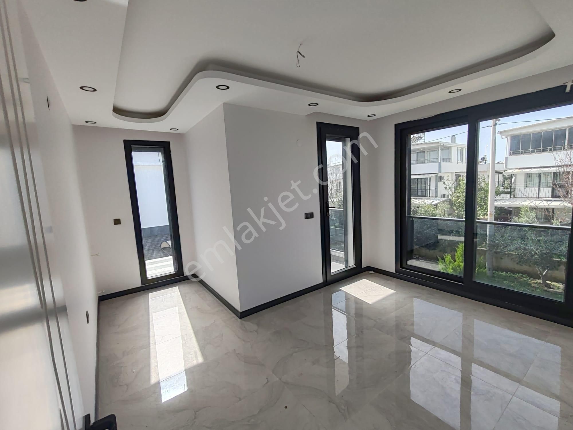 Yeşilkent Yolunda 3+1 Lüks Villa - Görsel 17