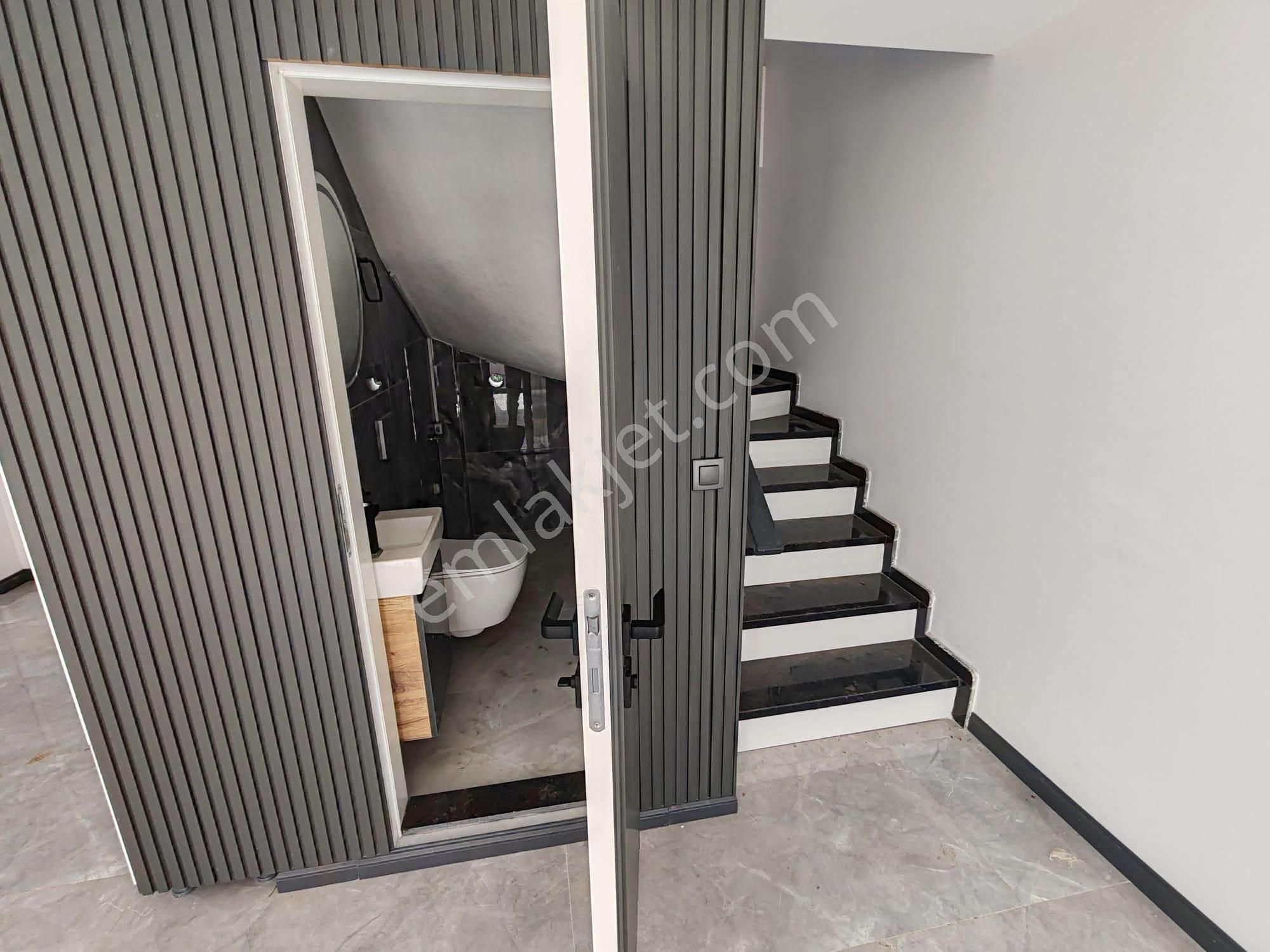 Yeşilkent Yolunda 3+1 Lüks Villa - Görsel 14