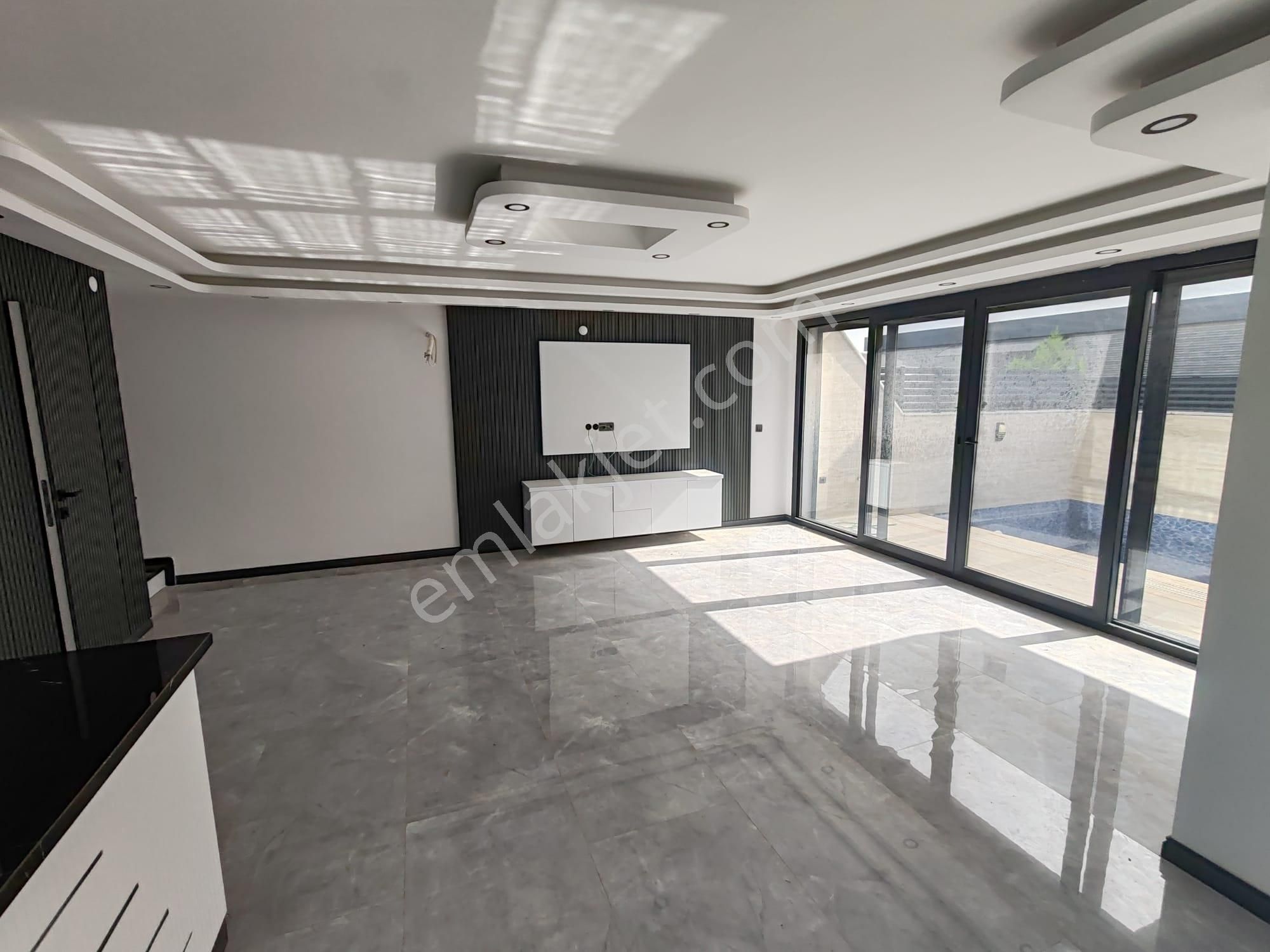 Yeşilkent Yolunda 3+1 Lüks Villa - Görsel 11