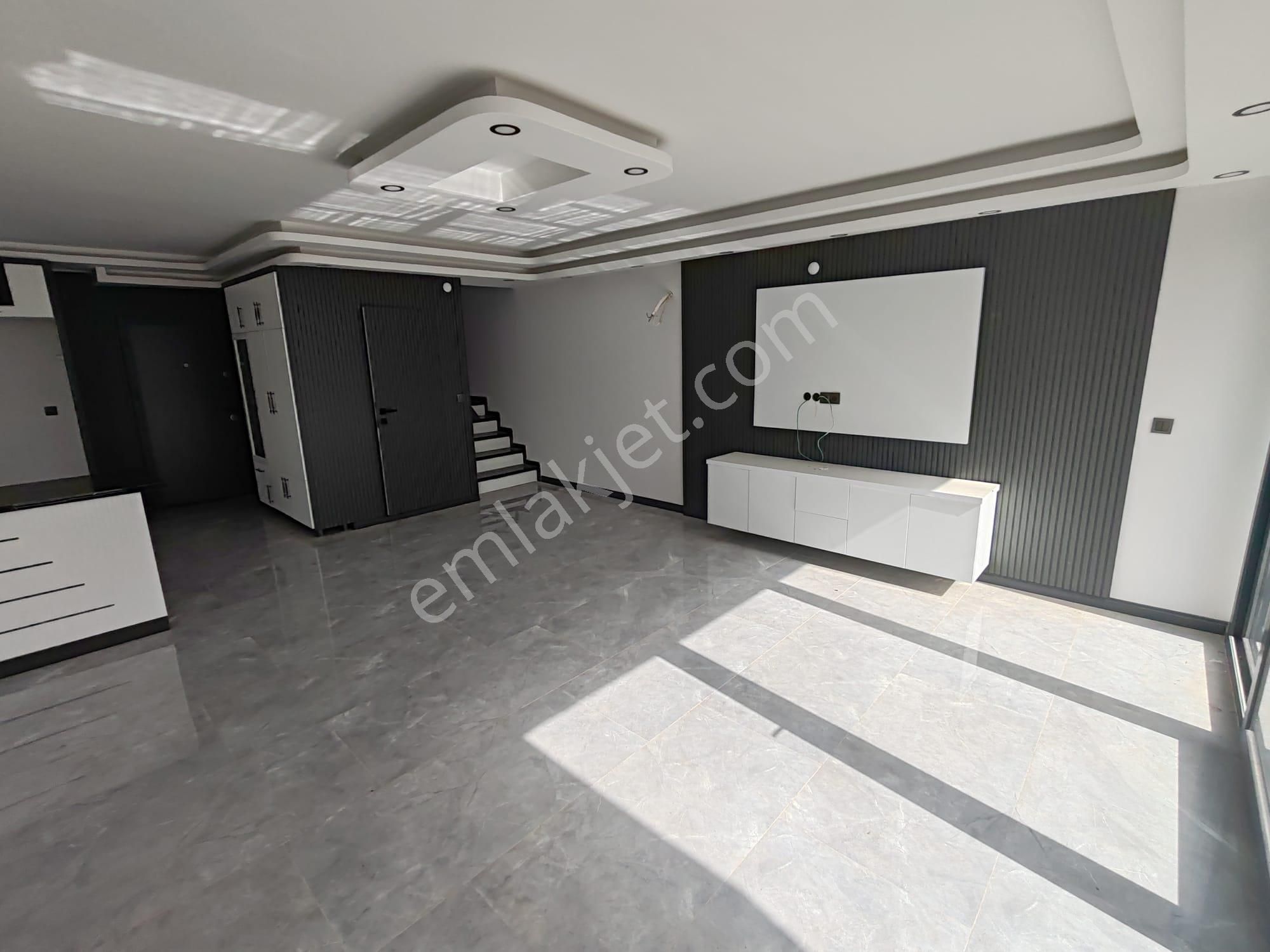 Yeşilkent Yolunda 3+1 Lüks Villa - Görsel 12