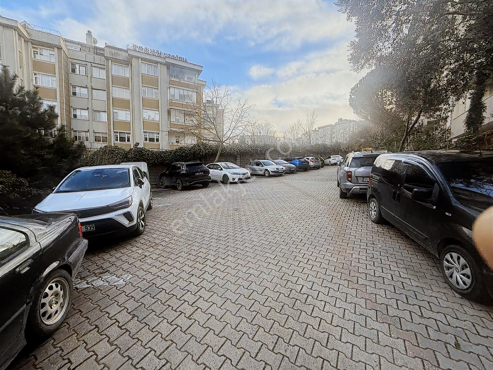 Çengelköy Ata2 Sitesinde Muhteşem Konumda Arakat Ferah 3+1 Daire - Görsel 16