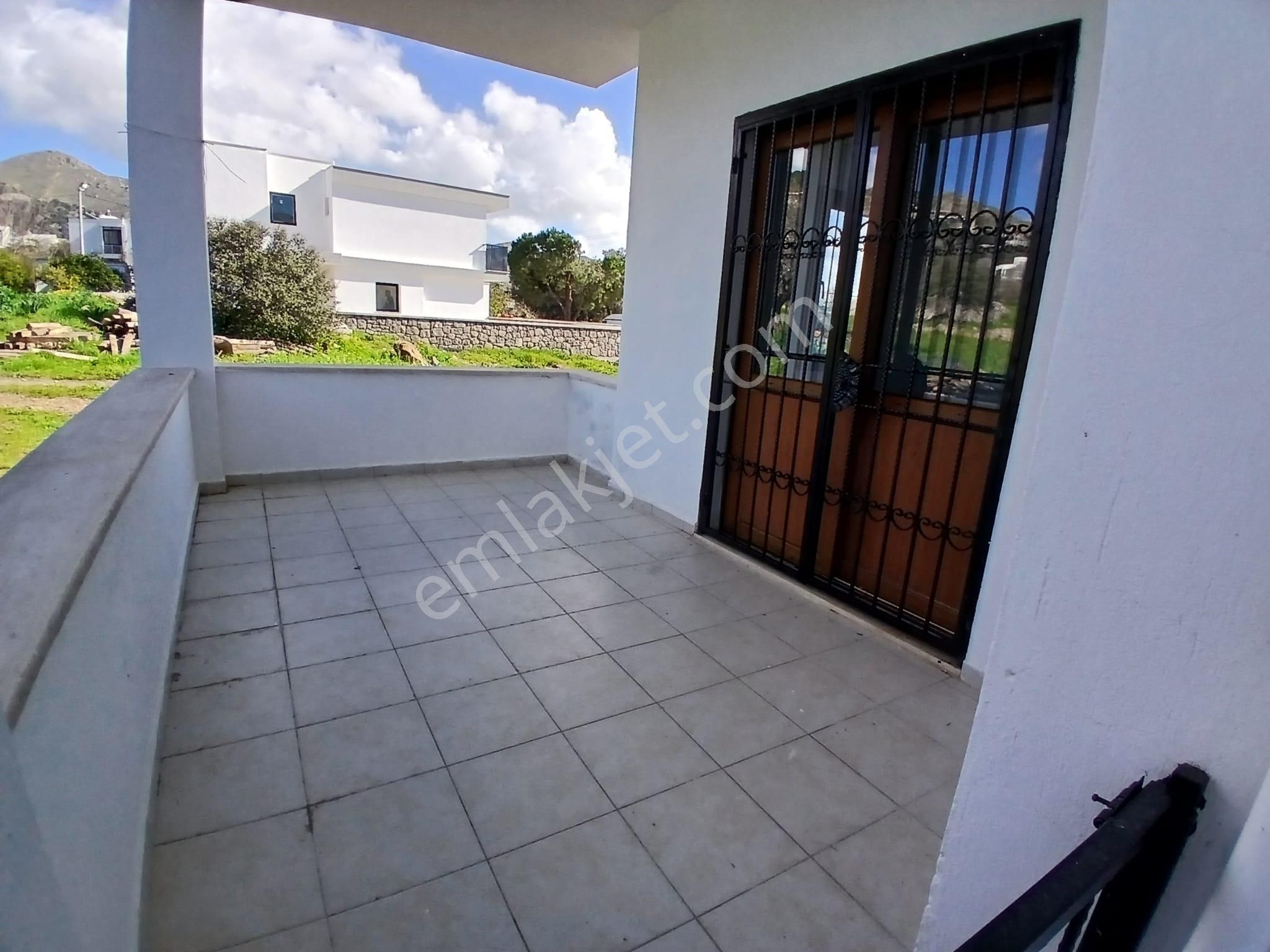 Gümüşlük Merkezde Müstakil Tadında Kiralık Bahçe Katı! Geniş Arsa & Huzurlu Yaşam - Görsel 2