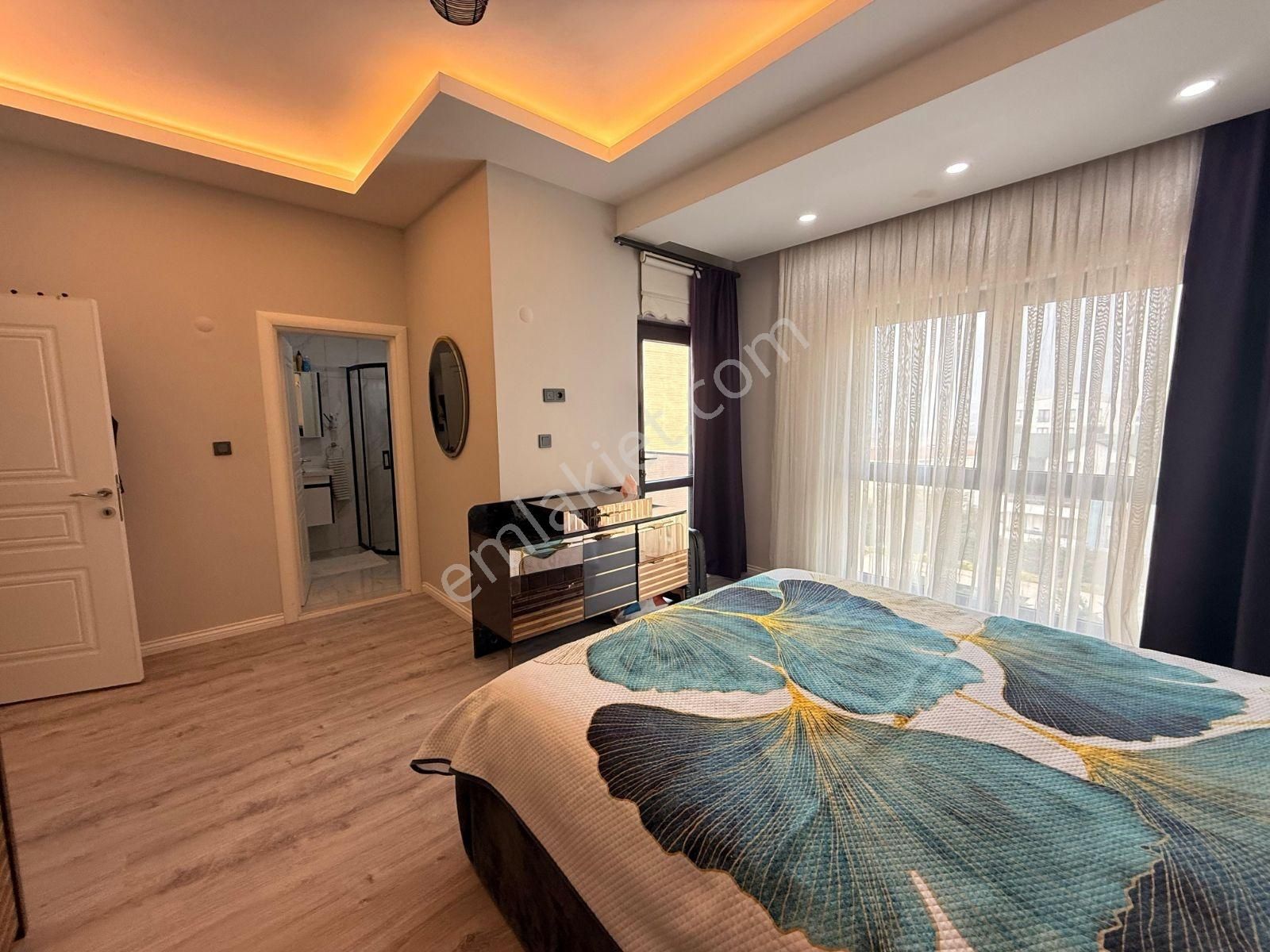 B.m Real Estate Satılık 3 Katlı Bahçelı Mustakıl Ev - Görsel 24