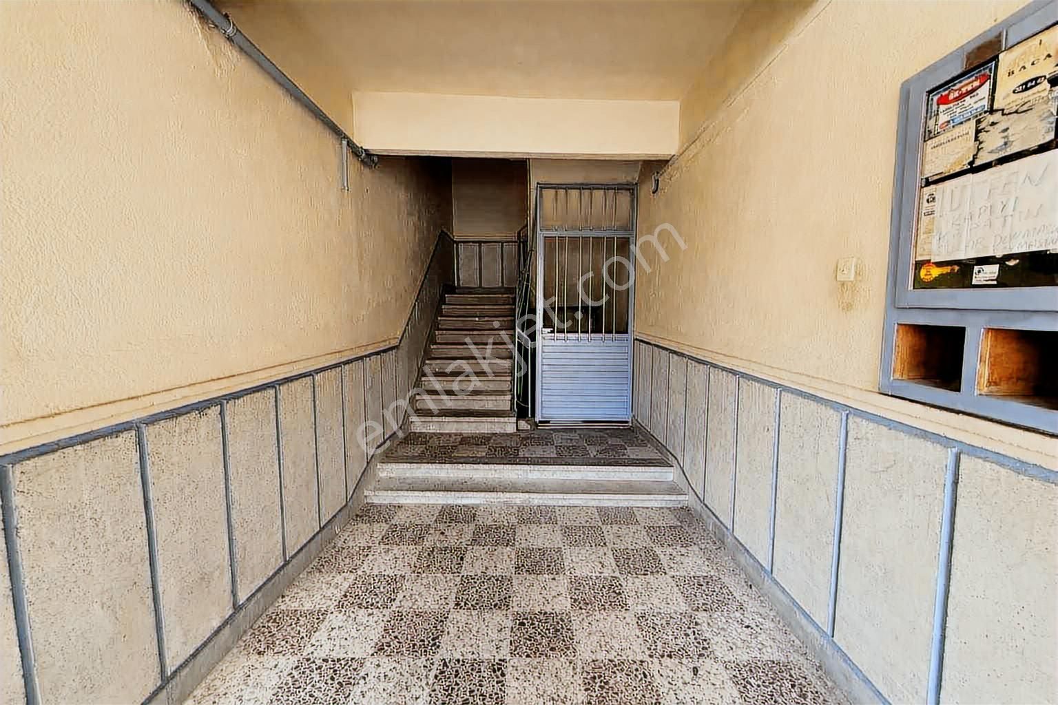 Ferhuniye Mah. Sultanşah Caddesinde Yenilenmiş 3+1 Geniş Daire - Görsel 17