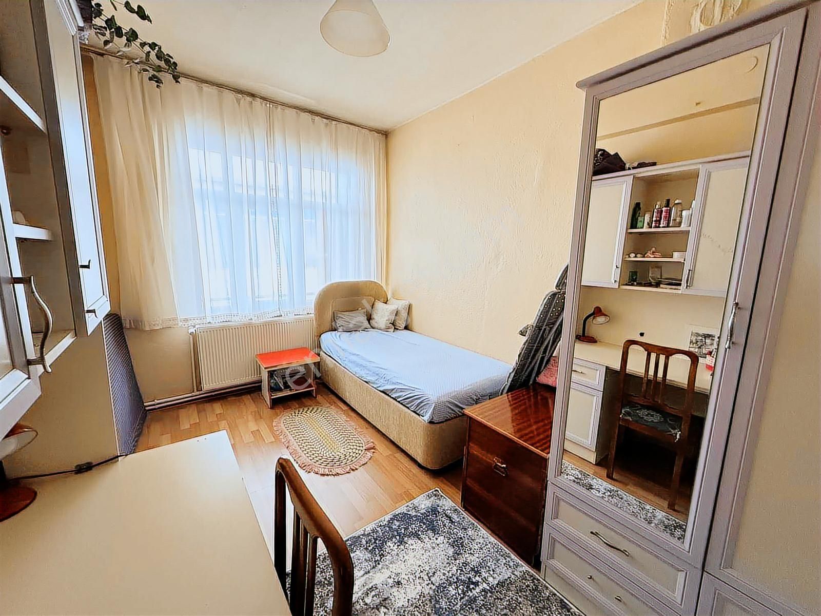 Ferhuniye Mah. Sultanşah Caddesinde Yenilenmiş 3+1 Geniş Daire - Görsel 9