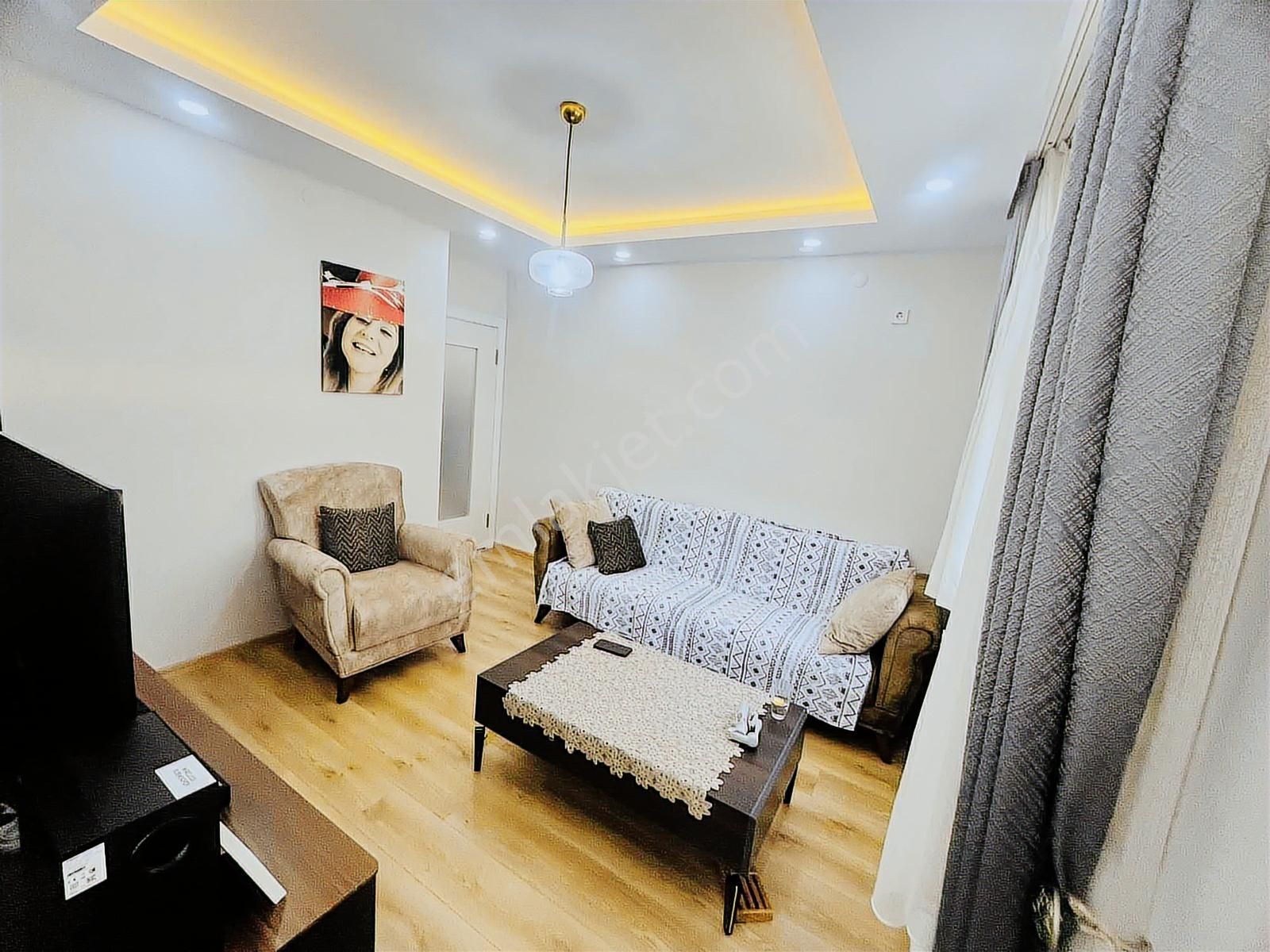 Altınkumda 1+1 90 M² Geniş Ve Şık Daire Komple Yapılı Fırsat - Görsel 8