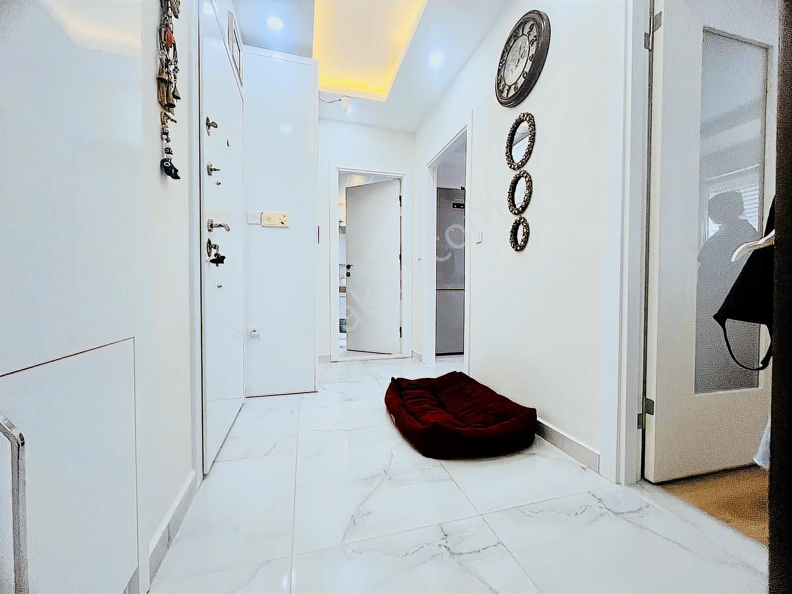 Altınkumda 1+1 90 M² Geniş Ve Şık Daire Komple Yapılı Fırsat - Görsel 15