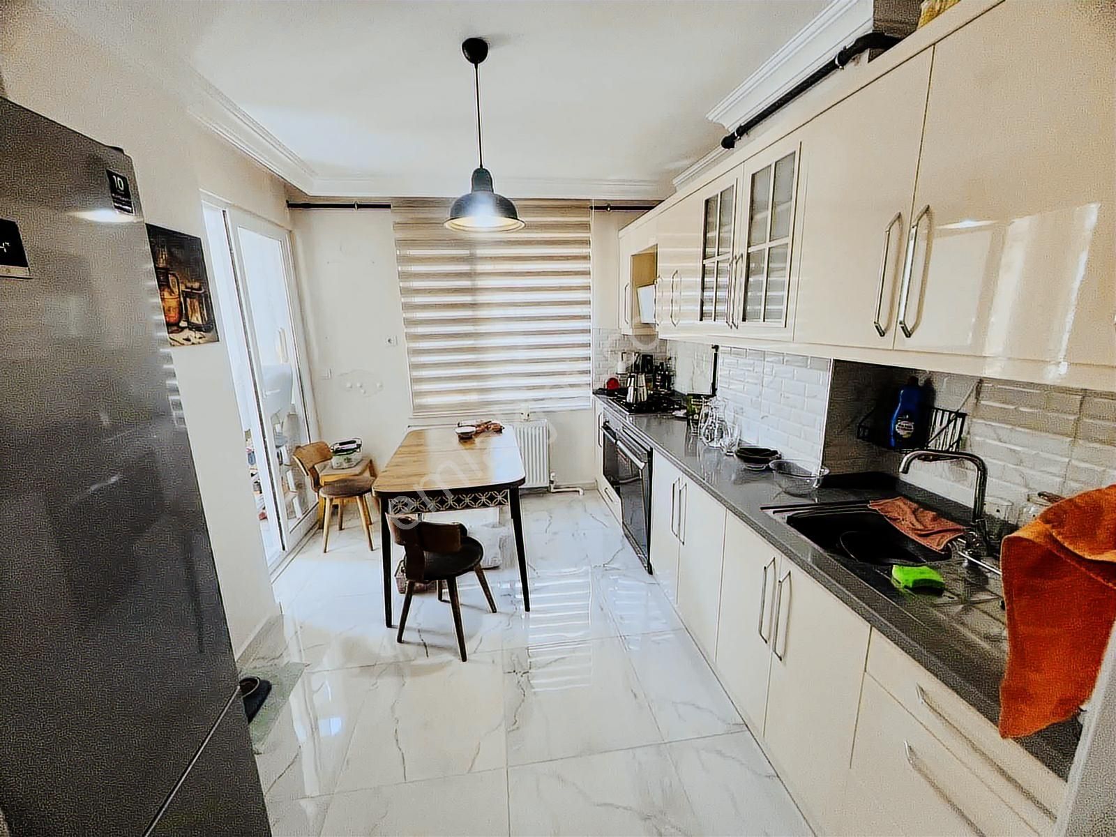 Altınkumda 1+1 90 M² Geniş Ve Şık Daire Komple Yapılı Fırsat - Görsel 11