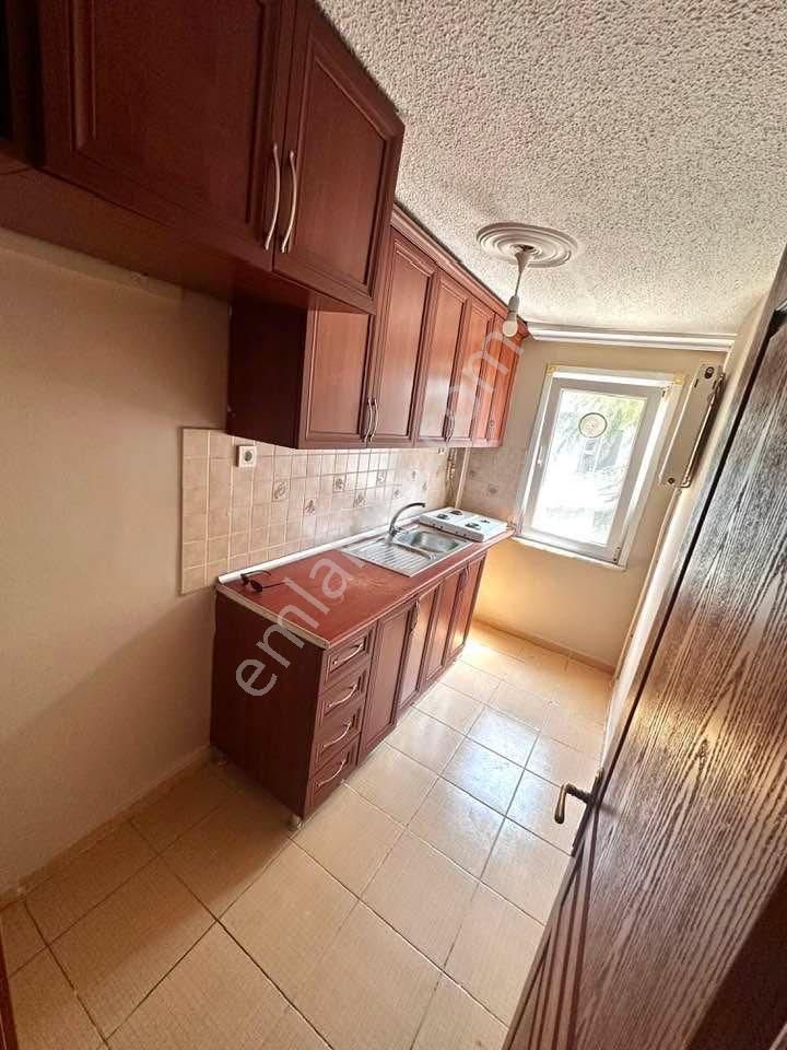 E.n.f Emlaktan Kiralık Daire İçerenköy Adem Sokak 2+1 3.kat - Görsel 4