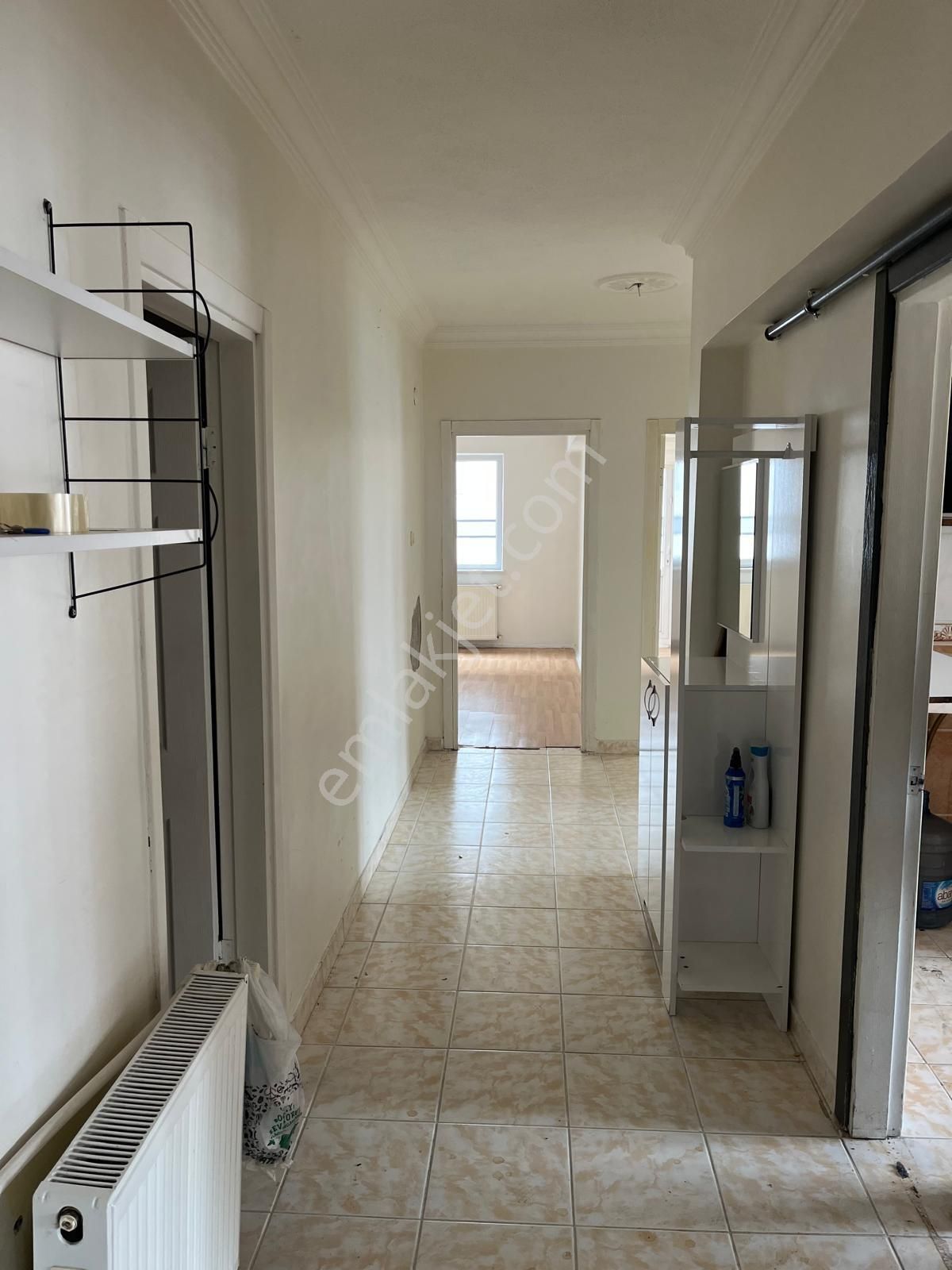 Süvari Mahallsinde Okul Karşısı Kiralık 3+1 Daire