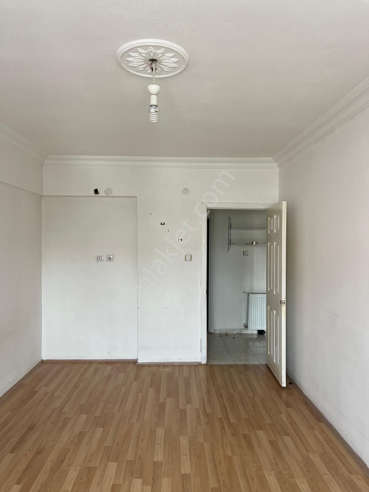 Süvari Mahallsinde Okul Karşısı Kiralık 3+1 Daire - Görsel 4