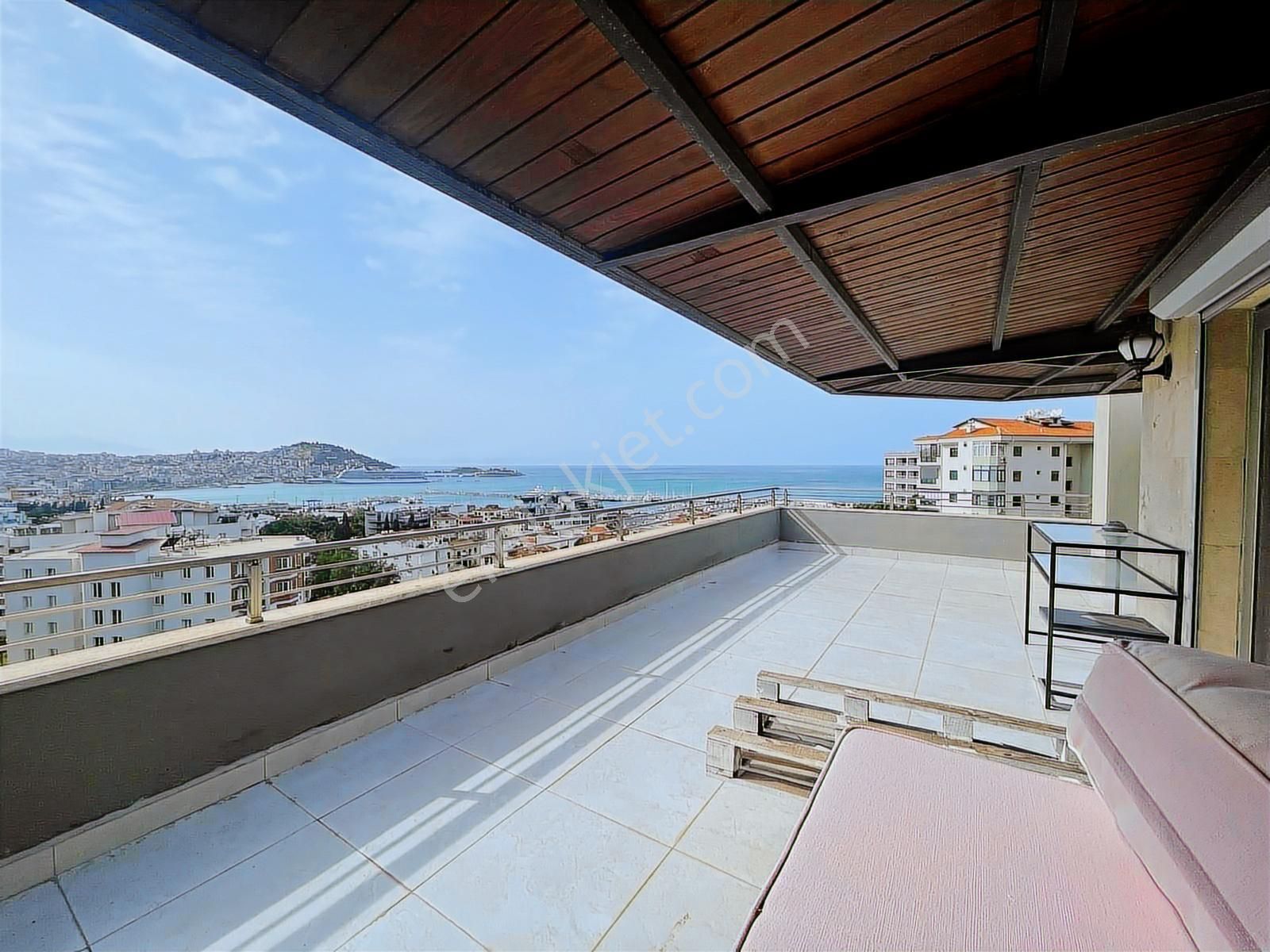 Kuşadası Marinada Full Deniz Manzaralı Kiralık 4+1 Çatı Dubleks! - Görsel 27