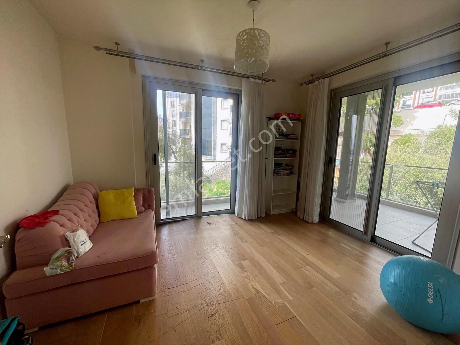 Kuşadası Marinada Full Deniz Manzaralı Kiralık 4+1 Çatı Dubleks! - Görsel 8