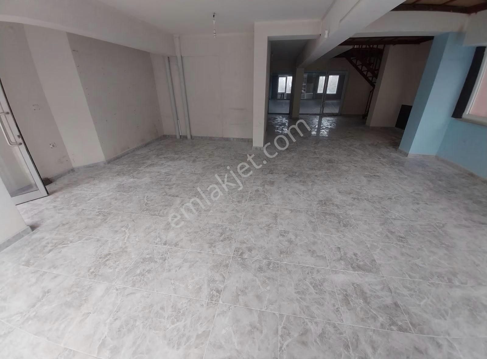 Anayol Üzerinde 2 Katlı 220m² Kiralık Dükkan - Görsel 7