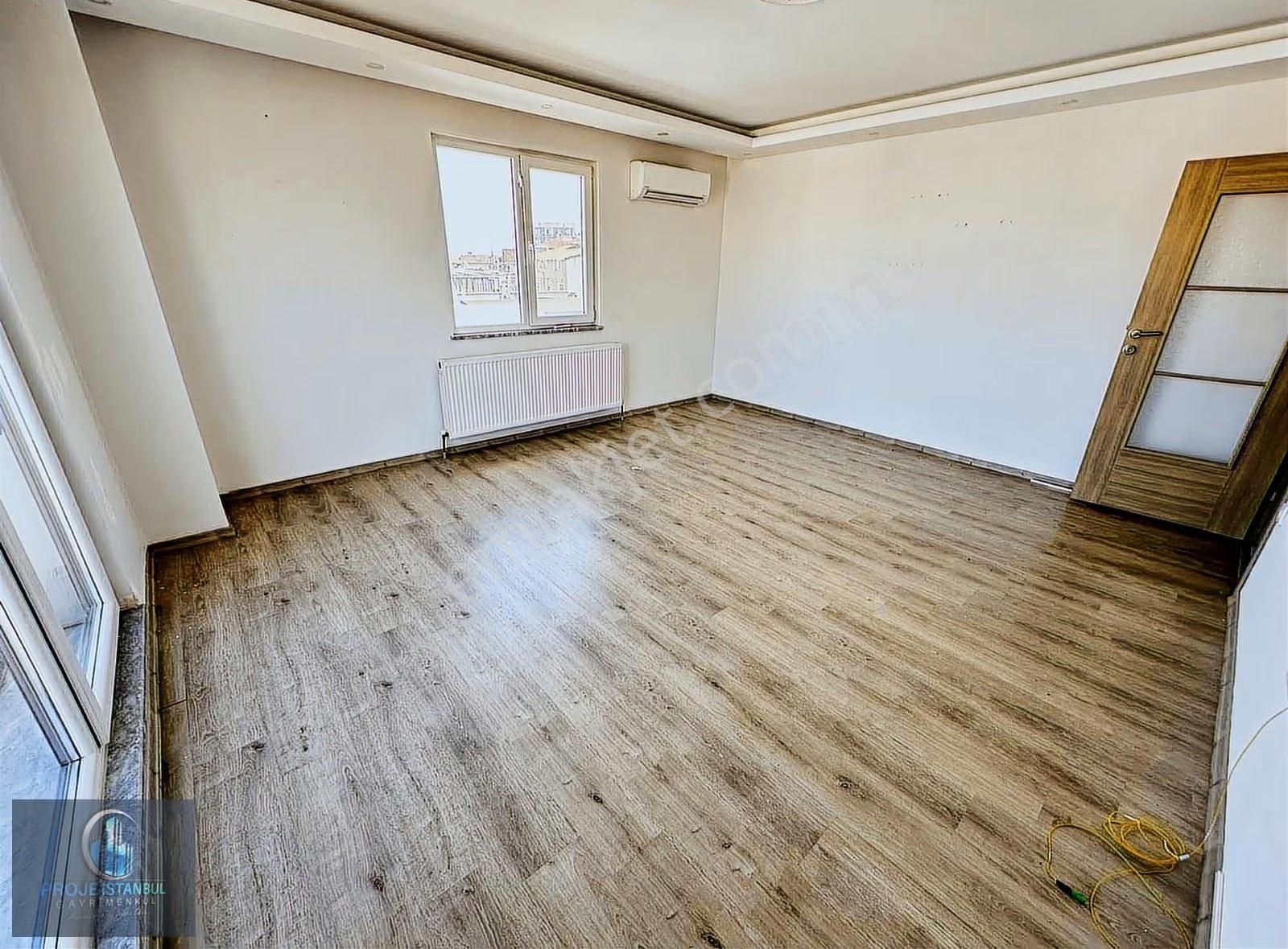 Pendik'te Manzaralı Ve Kapalı Otopaklı 2+1 Daire - Görsel 20