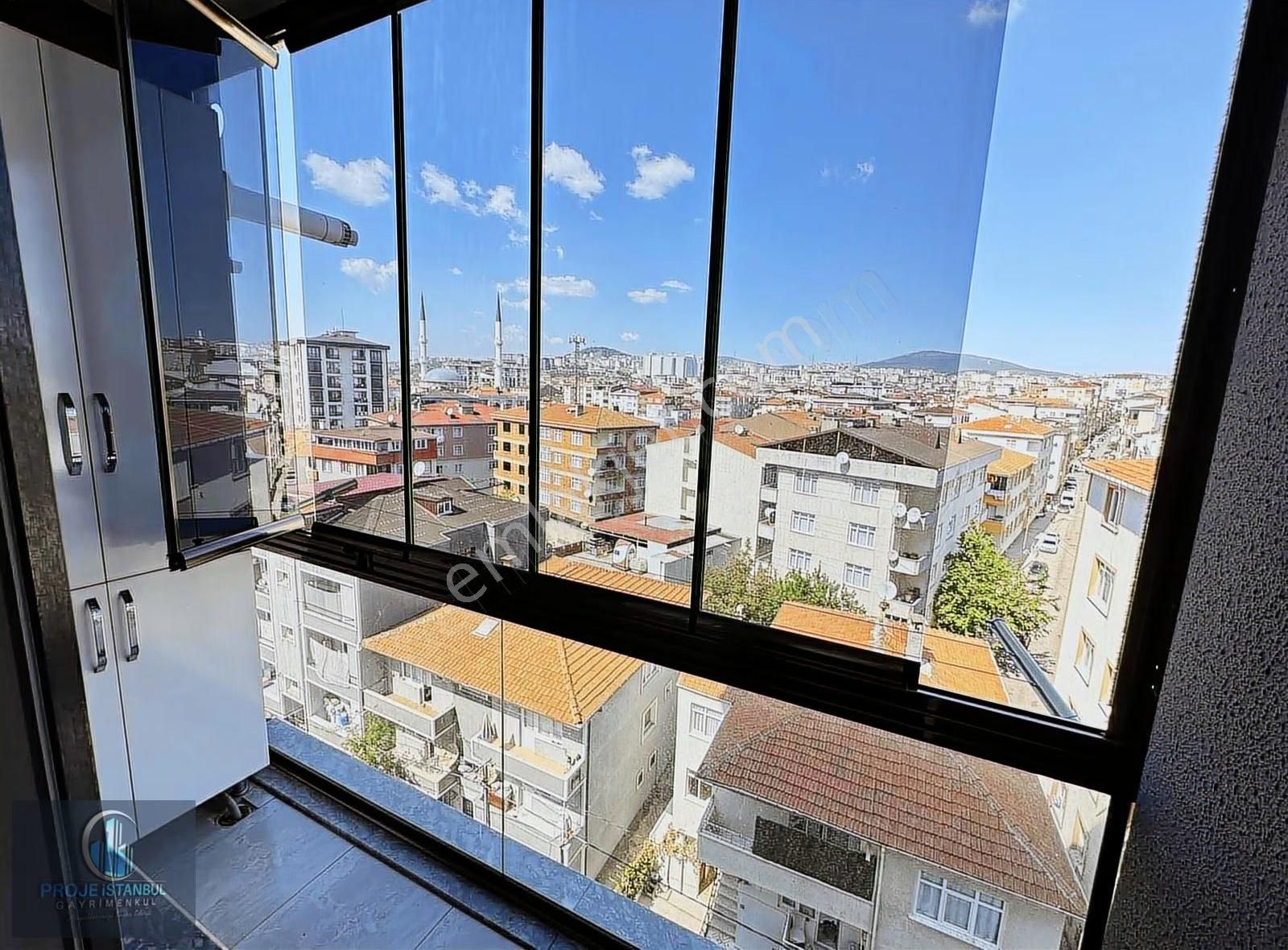 Pendik'te Manzaralı Ve Kapalı Otopaklı 2+1 Daire - Görsel 14