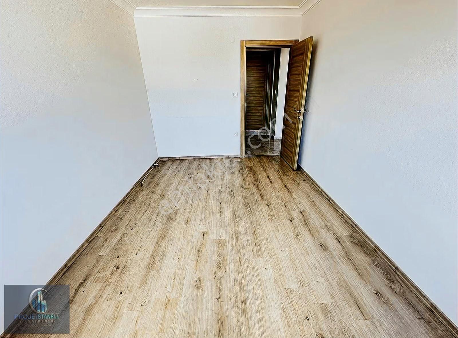 Pendik'te Manzaralı Ve Kapalı Otopaklı 2+1 Daire - Görsel 25