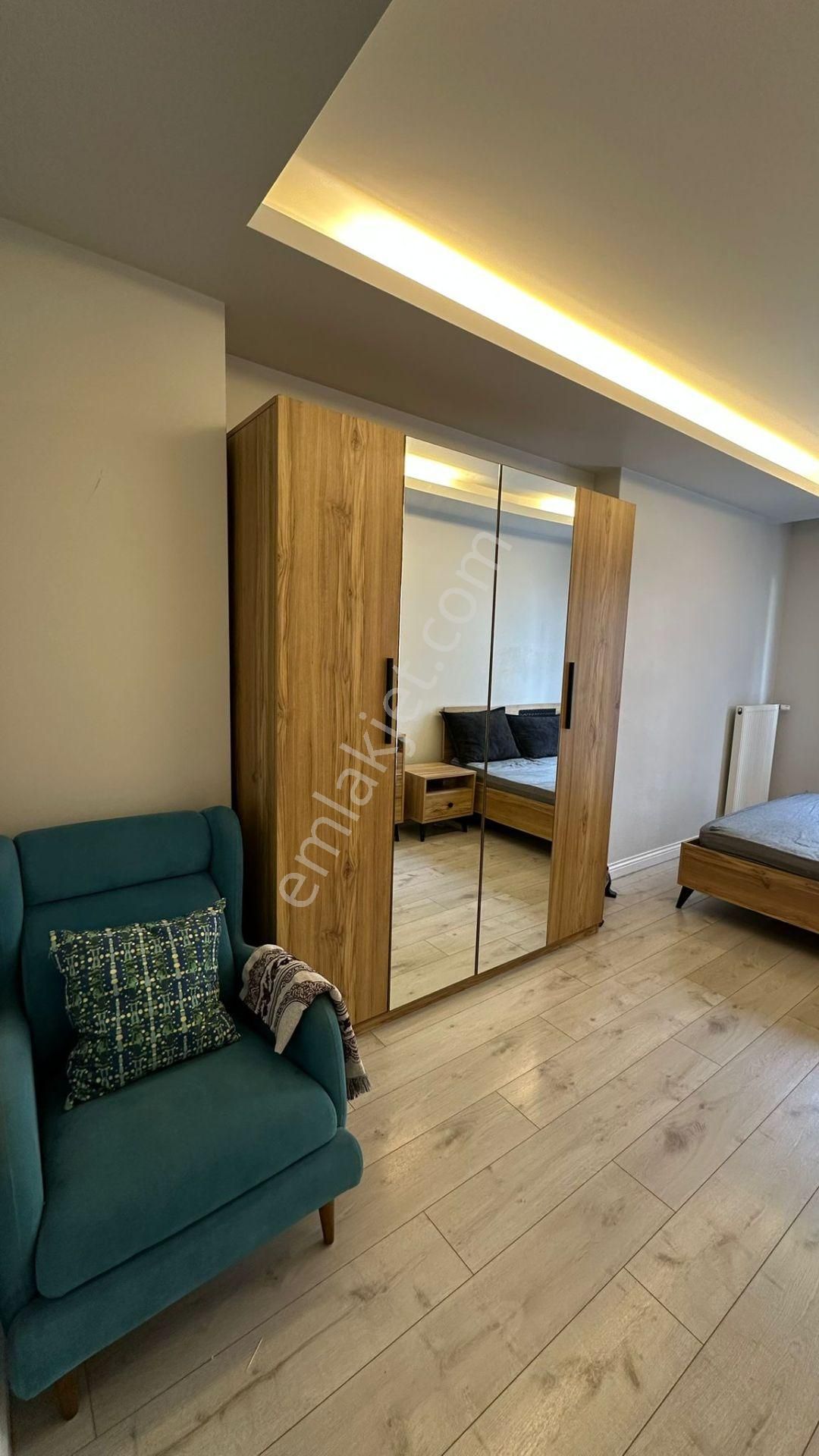 Esenyurt Cumhuriyet Mahallesi 1+1 Full Eşyalı Kiralık Daire Site İçerisinde Balkonlu Şehir Manzaralı - Görsel 7